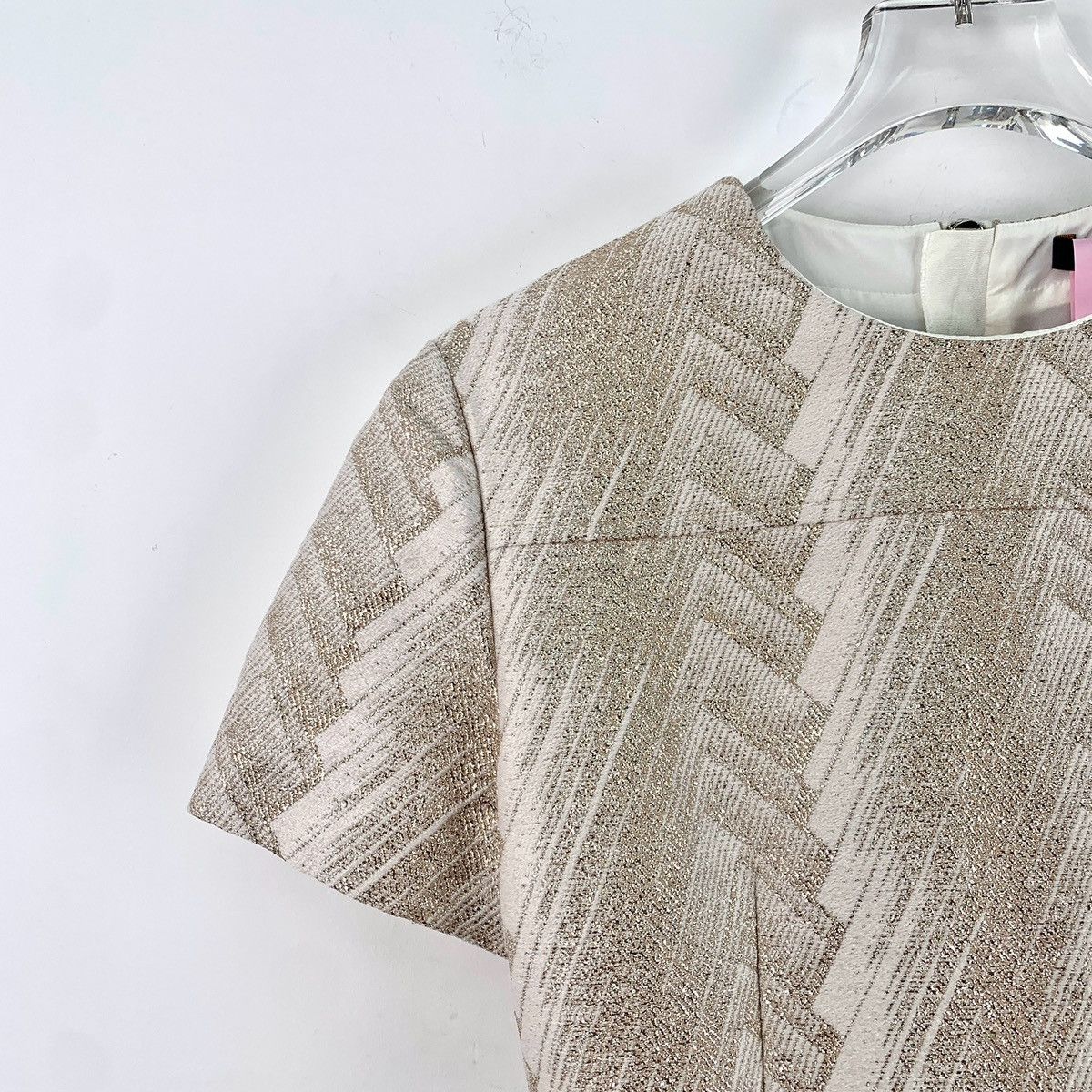 Louis Vuitton Louis Vuitton 22 Beige Gold Thread Short Sleeve Dress K26WX Size XXS / US 00 / IT 34 - 3 Thumbnail