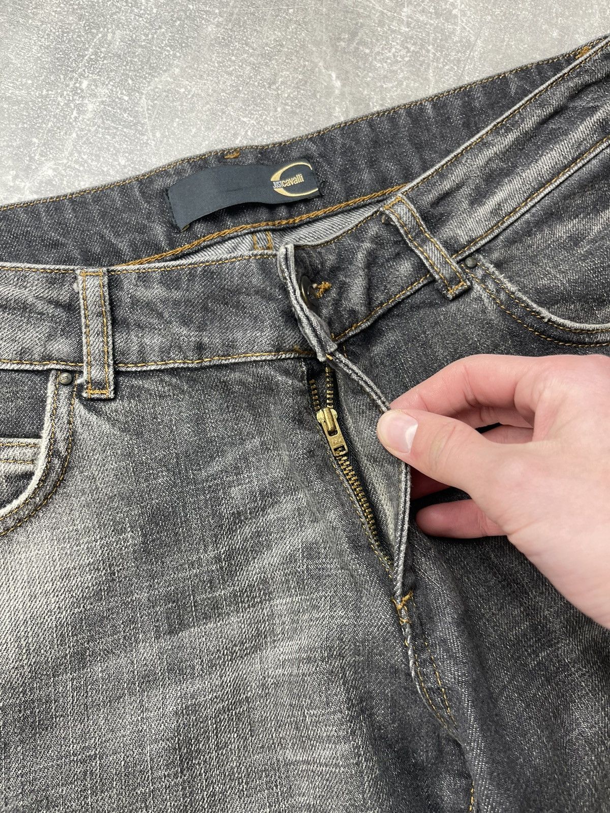 Just Cavalli × Roberto Cavalli Just Cavalli Roberto Cavalli Gray Faded Logo Flared Jeans Size 29" - 9 Thumbnail