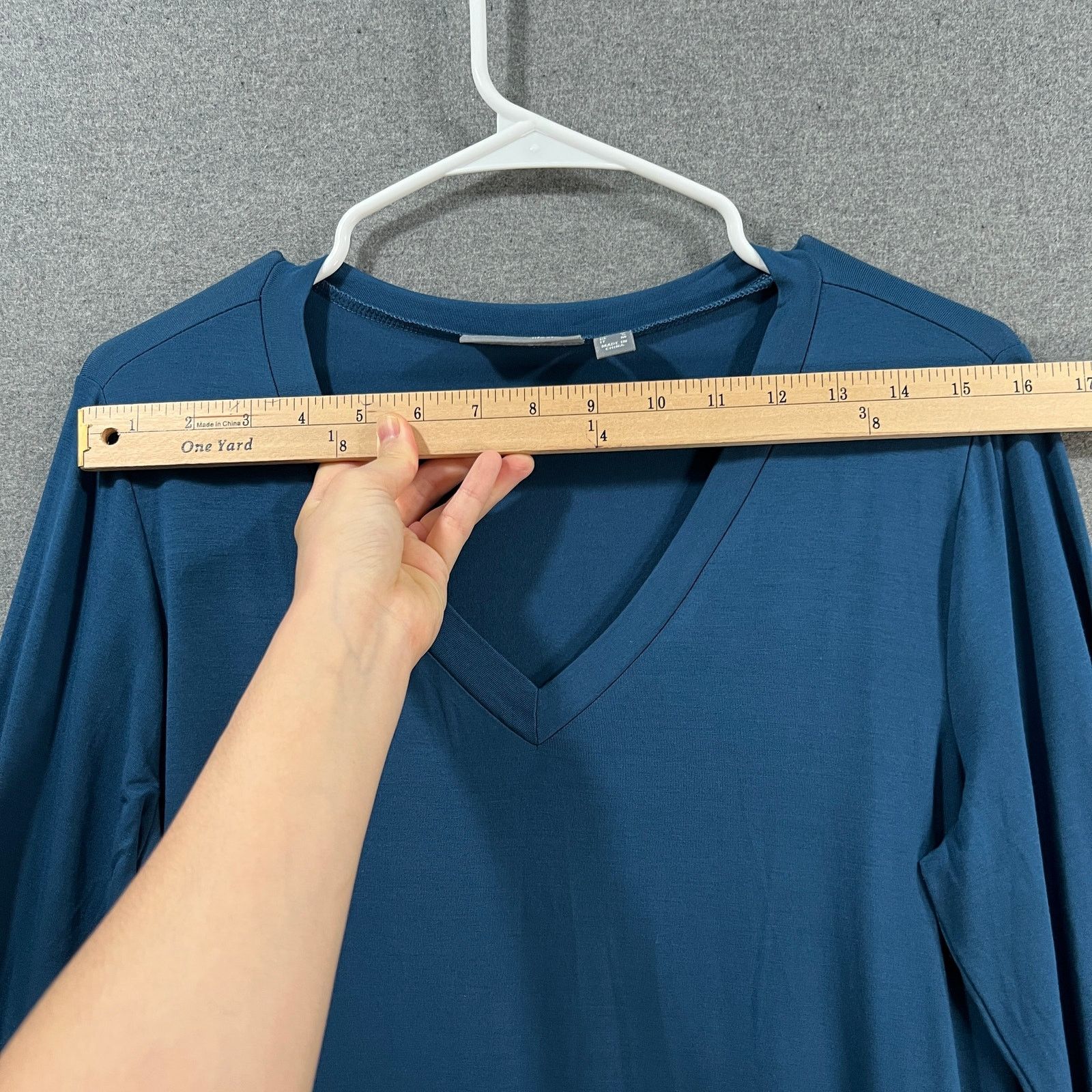 Other Susan Graver Lifestyle Ree. Sra Knit VNeck Long Sleeve Size S / US 4 / IT 40 - 5 Thumbnail