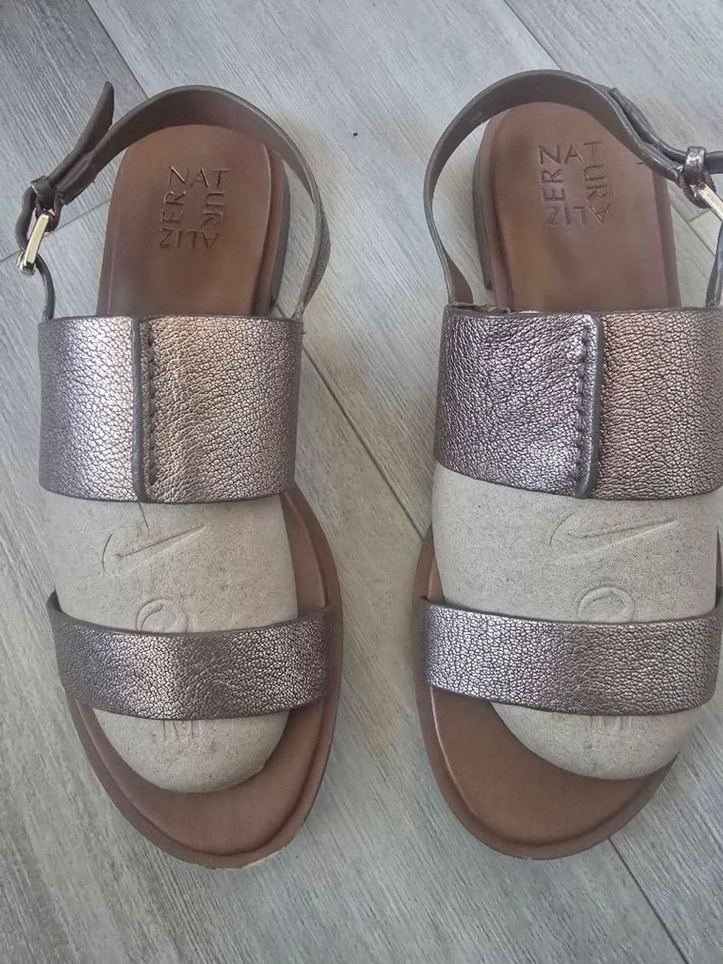 Naturalizer Women's Naturalizer Bronze Metallic Sandals Size 9 Size US 9 / IT 39 - 1 Thumbnail