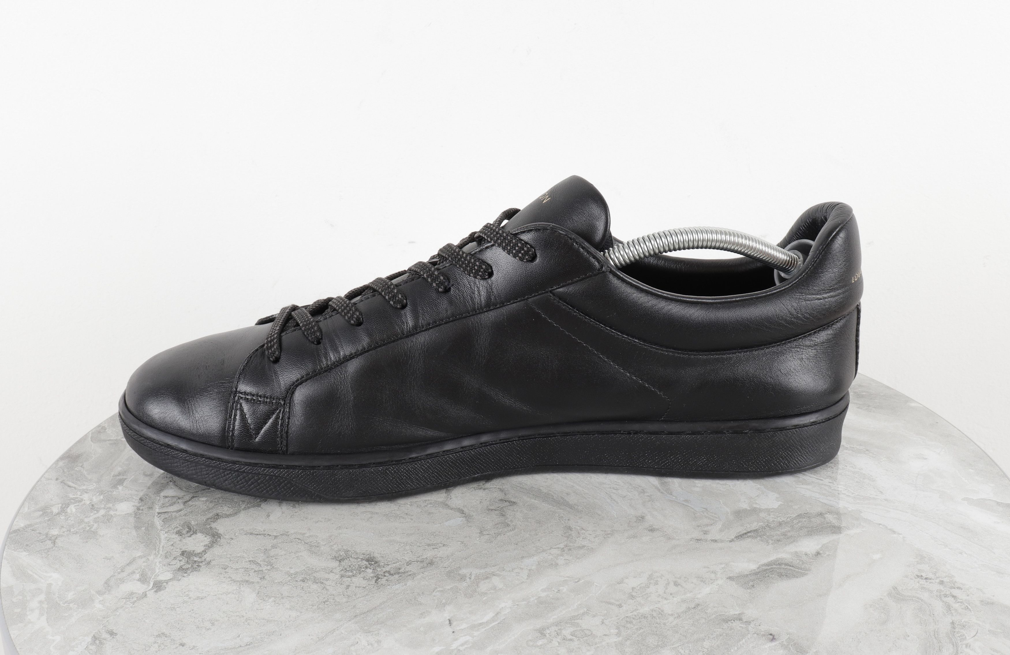 Louis Vuitton LOUIS VUITTON Black Leather Sneakers Size US 10 / EU 43 - 14 Thumbnail