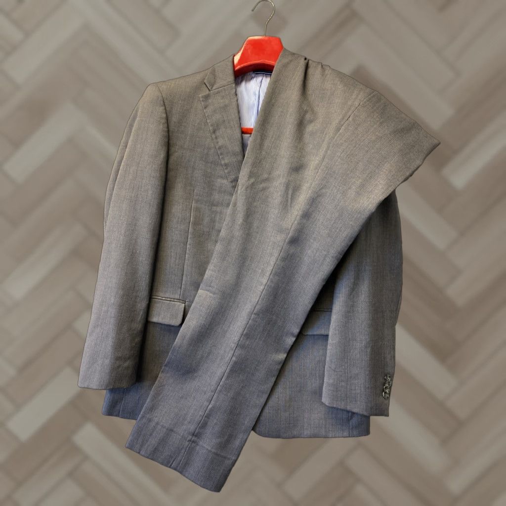 Tommy Hilfiger TOMMY HILFIGER Men's Gray Modern Fit Tuxedo Suit 40R Jacket & 34x32 Pants - Solid Wool Blend - Two Button - Sports Theme Size 40R - 1 Thumbnail