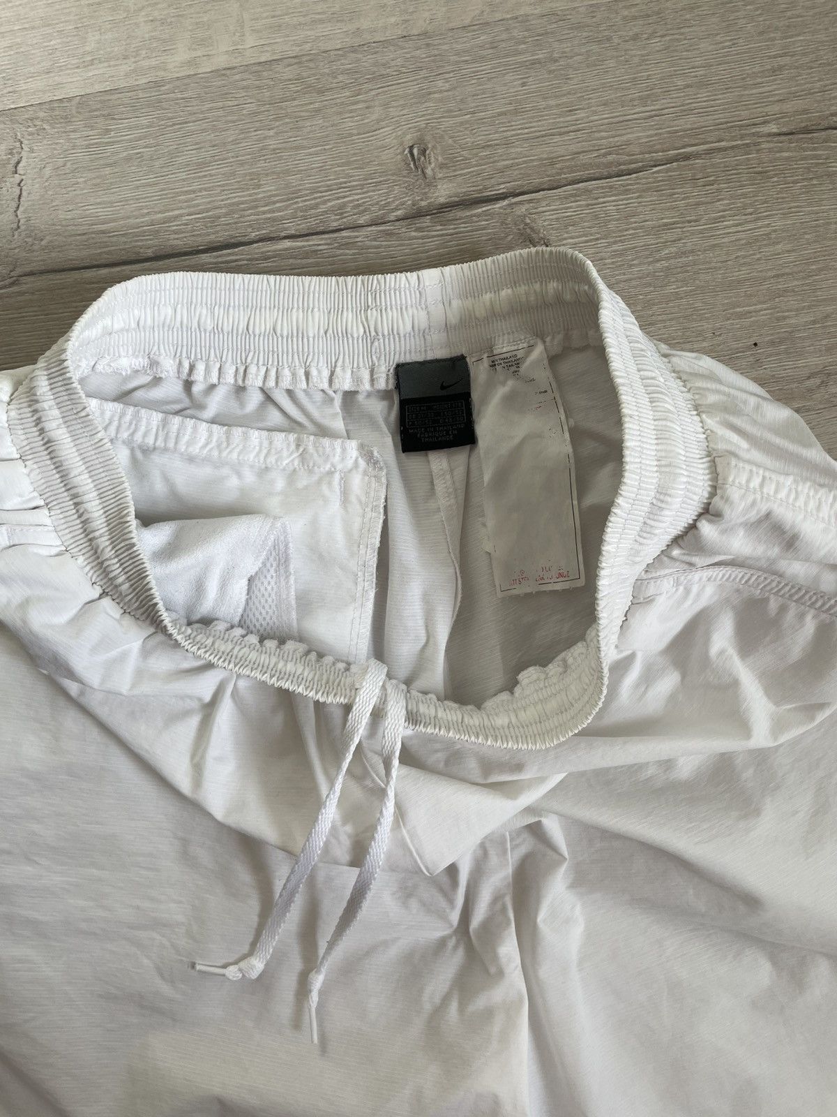 Nike Rare Vintage Nike Court Shorts White Nylon Tennis Golf Acg Size US 32 / EU 48 - 6 Thumbnail