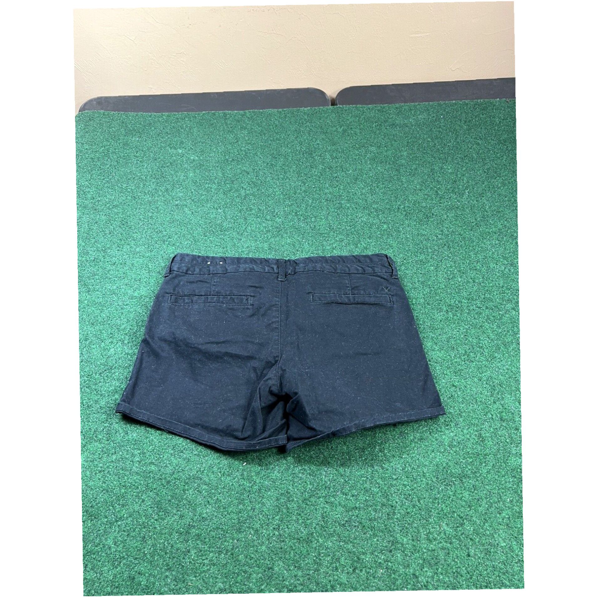 American Eagle Outfitters American Eagle Shorts Size 8 Regular Stretch Midi Women’s Black Size 30" / US 8 / IT 44 - 2 Thumbnail