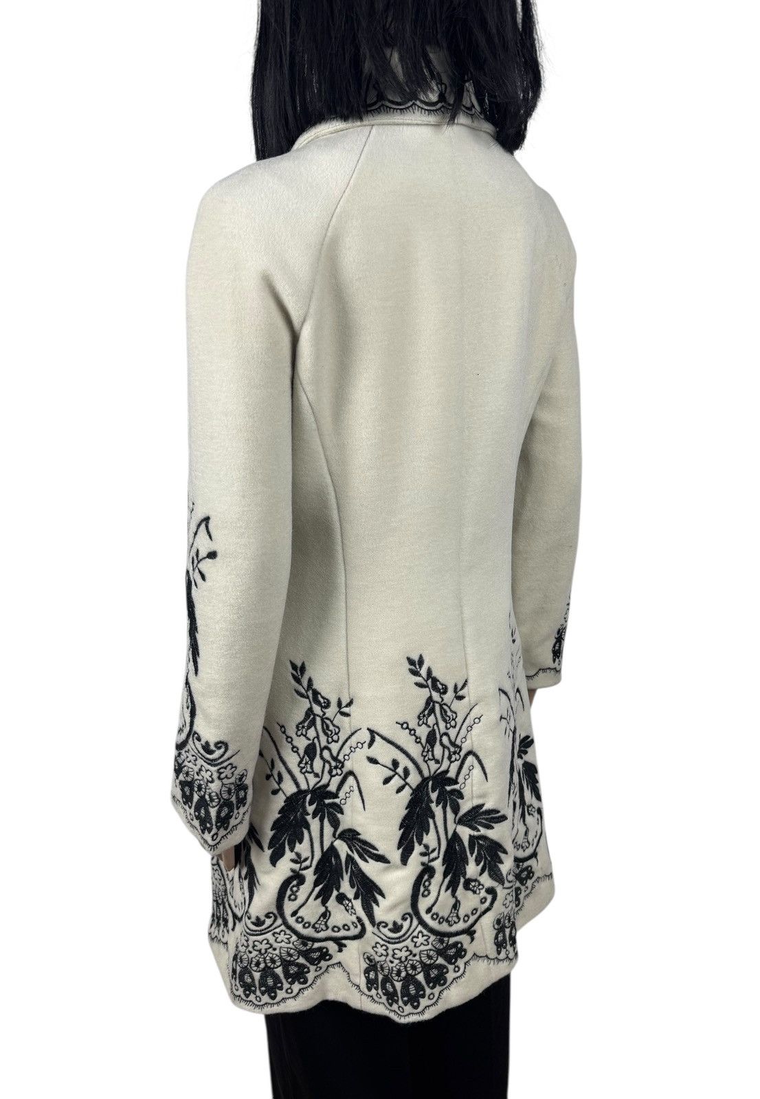 Moschino Moschino Cheap and Chic Vintage Wool Coat Embroidered Floral Size M / US 6-8 / IT 42-44 - 9 Thumbnail