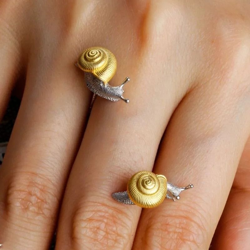 Other 1Pair Vintage Two Tone Snail Stud Earrings Size ONE SIZE - 4 Thumbnail