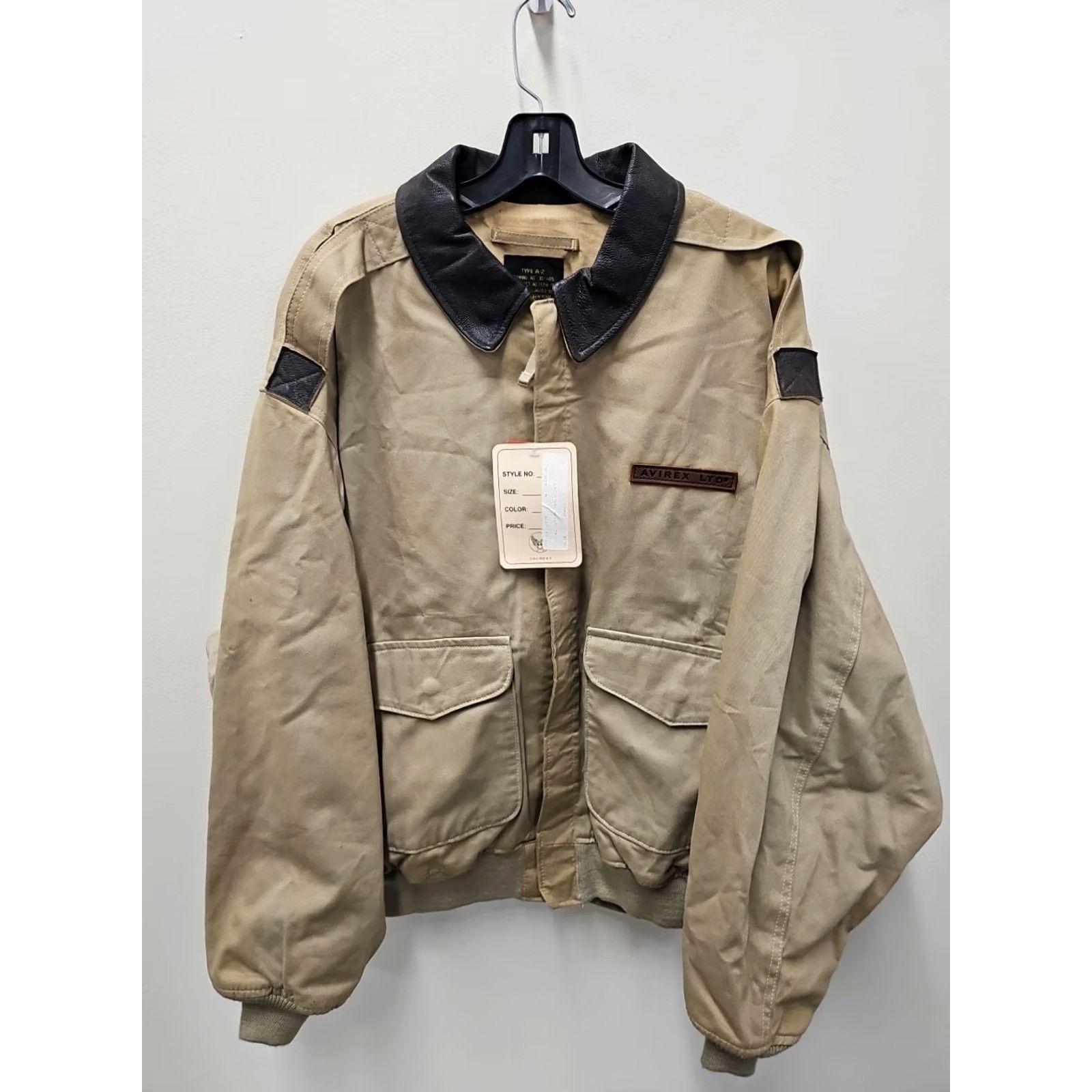 Avirex VINTAGE Avirex LTD A-2 1987 Bomber Jacket Collared Mens XL Beige Navy 1980s 8/21ss Size US XL / EU 56 / 4 - 2 Thumbnail