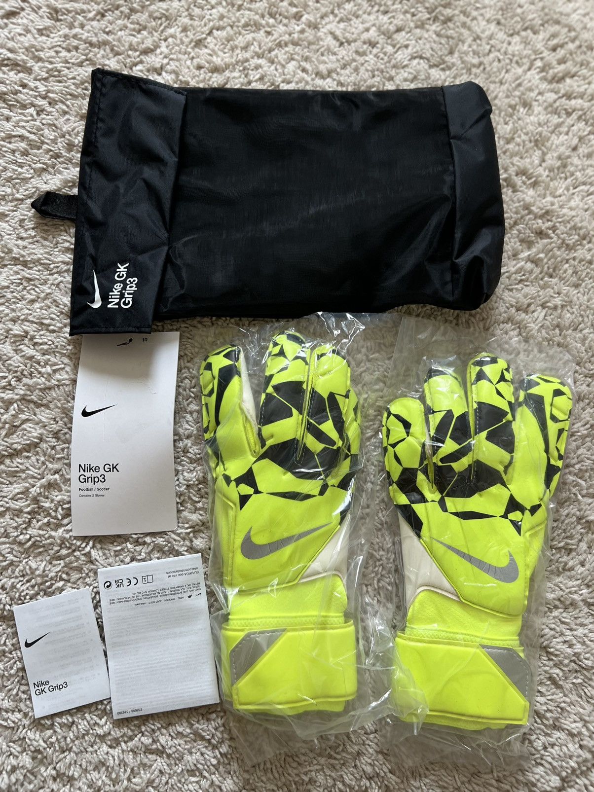 Nike Nike Grip 3 Match Goalkeeper Gloves Soccer Gloves Size ONE SIZE - 1 Thumbnail
