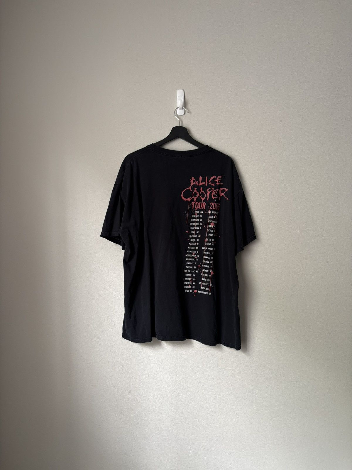 Vintage Vintage 2006 Alice Cooper Tour Shirt Size US XXL / EU 58 / 5 - 2 Thumbnail