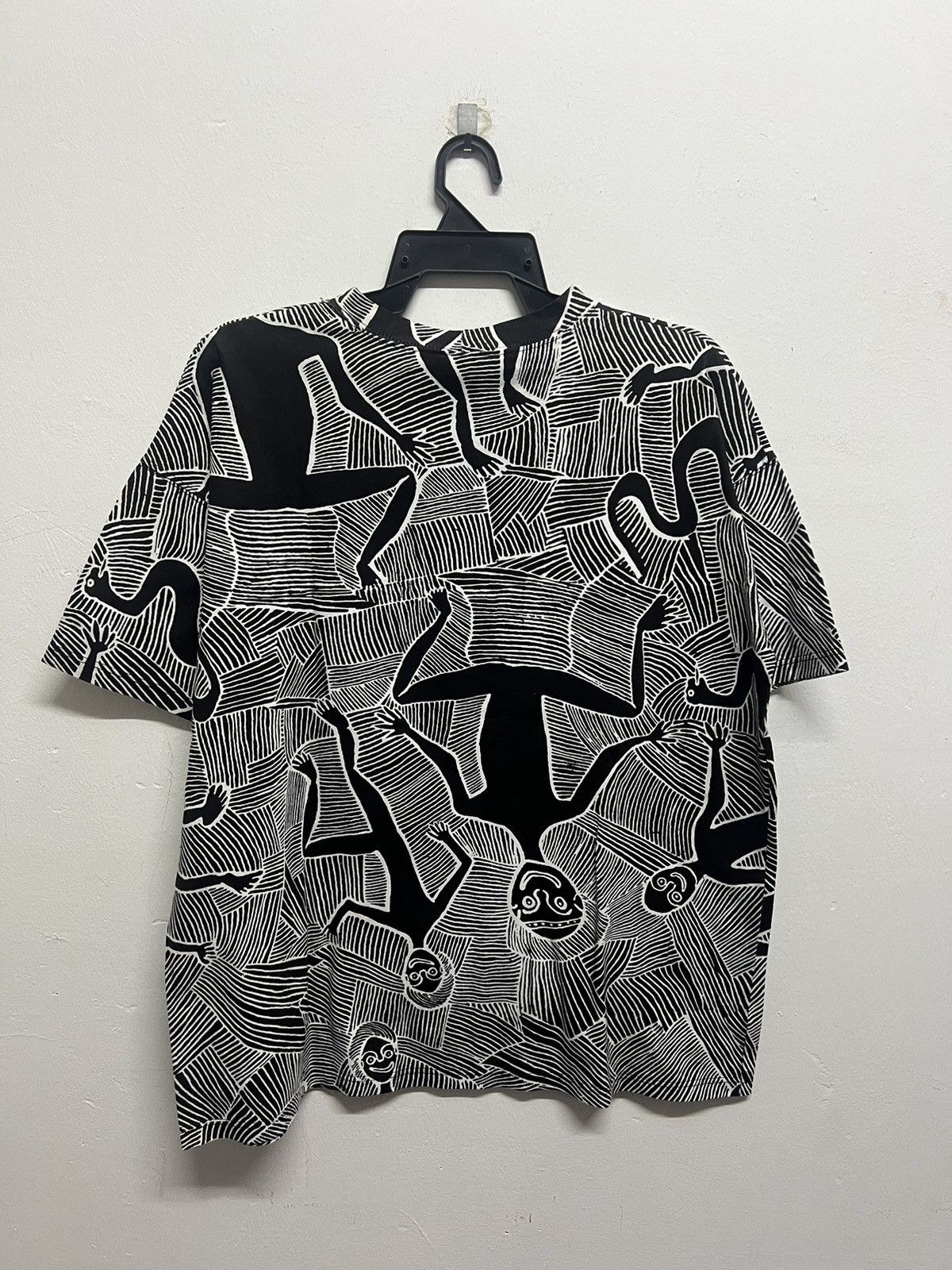 Vintage Vintage 90’s Motion Vibrant Pattern Native Design Art Tee Size US L / EU 52-54 / 3 - 4 Thumbnail