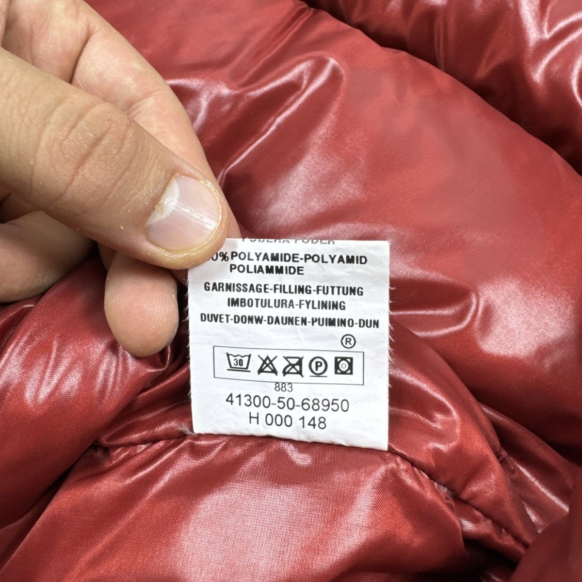 Moncler Vintage Moncler Shiny Red Down Puffer 90s 00s Size XS-S Size US S / EU 44-46 / 1 - 18 Thumbnail