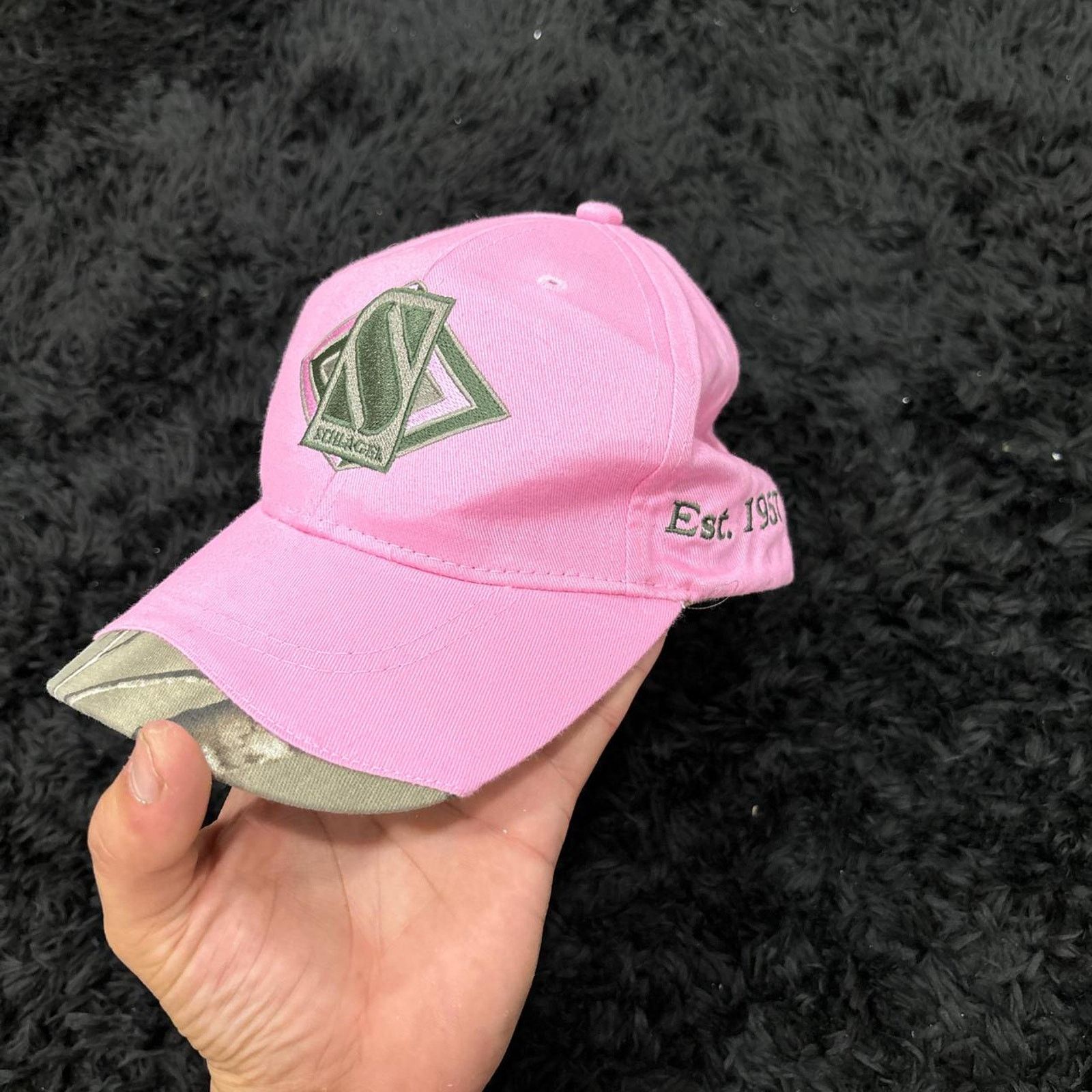 Other Pink and camo cap Size ONE SIZE - 2 Thumbnail