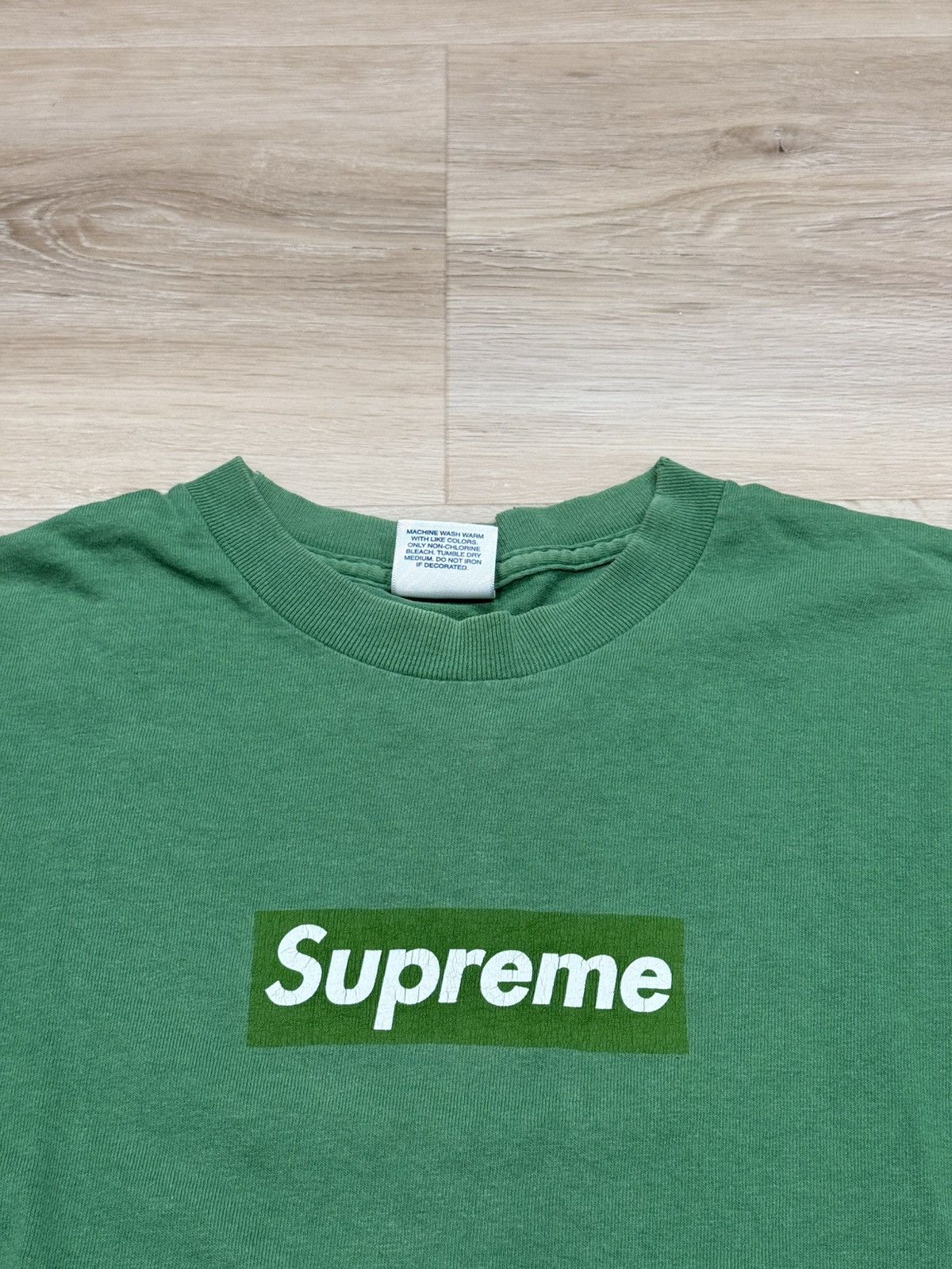 Supreme Supreme 2003 Kelly Green Box Logo Tee Size US M / EU 48-50 / 2 - 2 Thumbnail