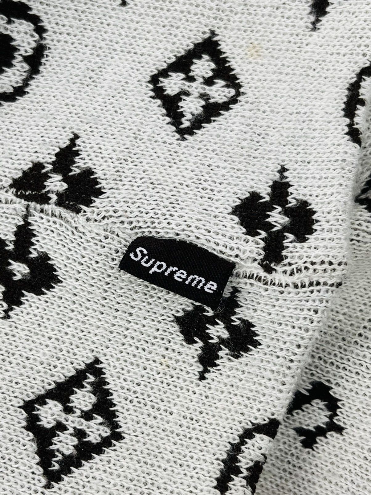 Supreme SS00 Supreme Louis Vuitton Rip LV Monogram Logo Beanie Size ONE SIZE - 5 Thumbnail