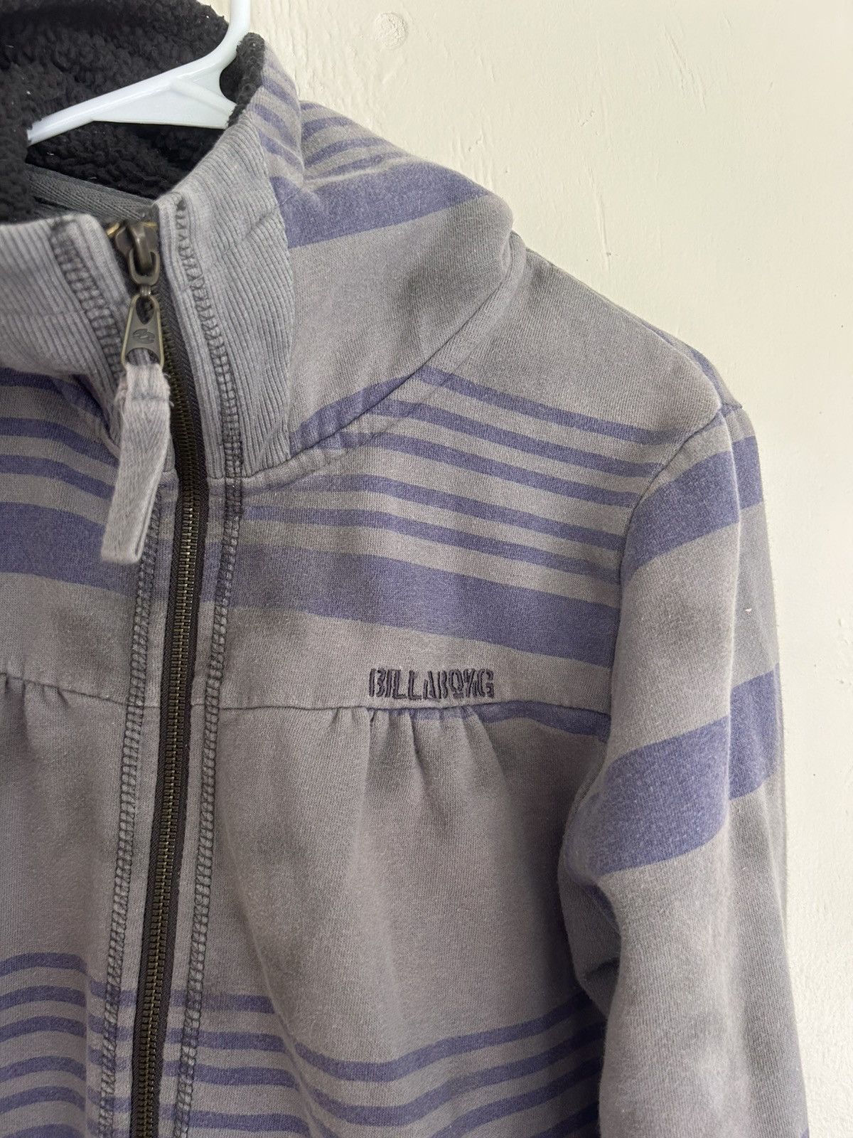 Billabong Vintage Billabong Half Zip Grey Striped Hoodie Size US XL / EU 56 / 4 - 2 Thumbnail