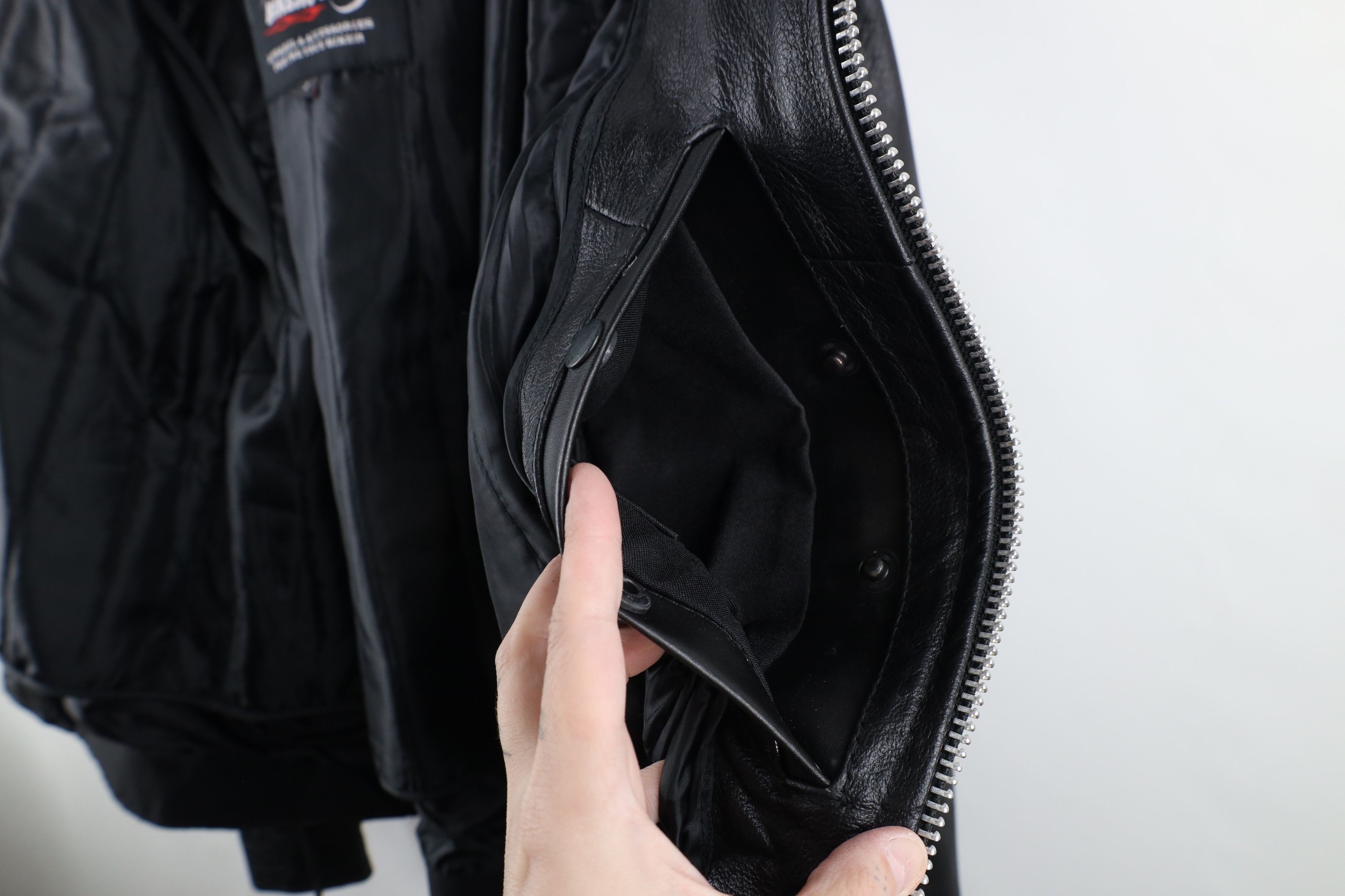 Vintage Vintage 90s Streetwear Lined Leather Motorcycle Jacket Size US L / EU 52-54 / 3 - 14 Thumbnail
