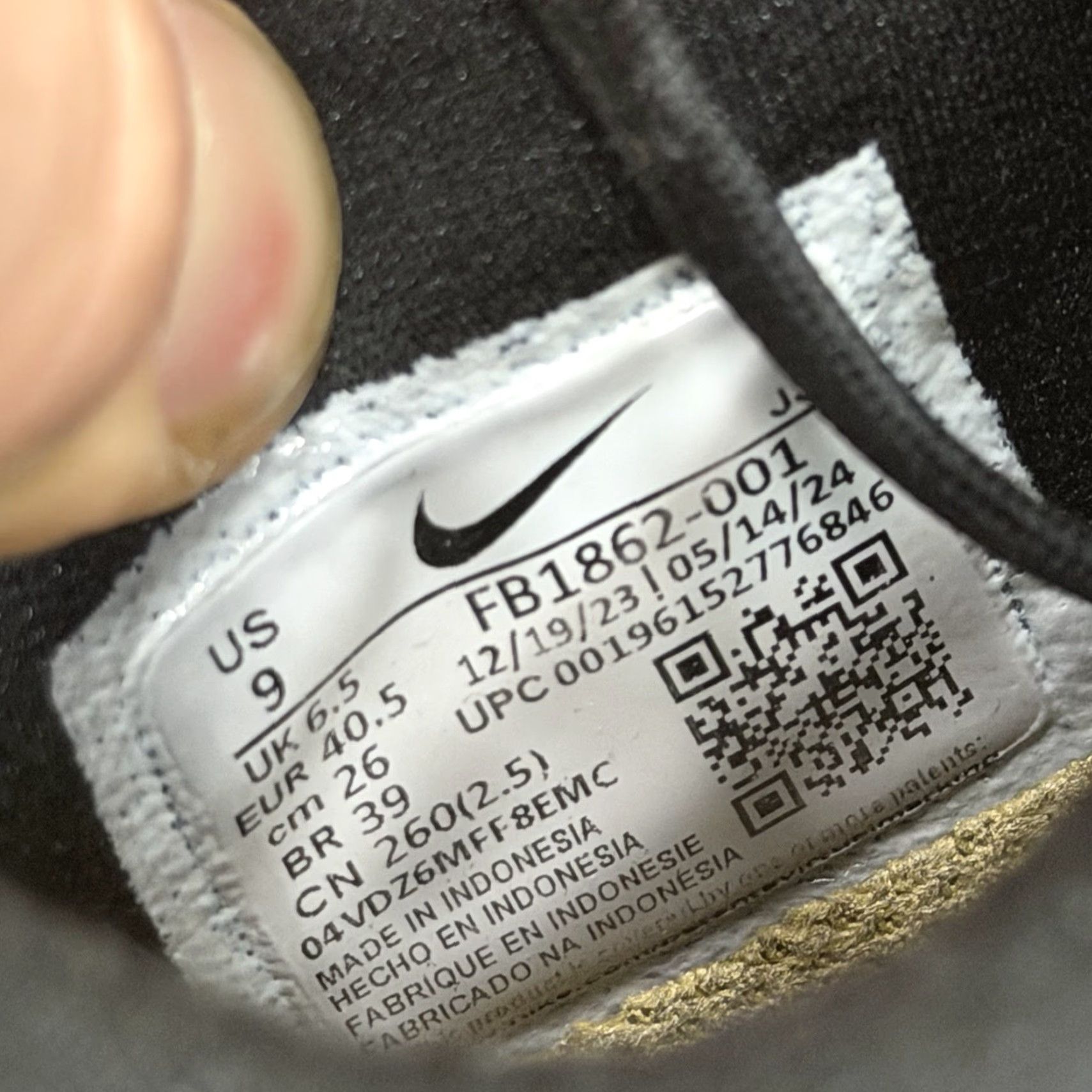 Nike Nike Air Zoom Pegasus Shield Womens 9 Sneakers Black FB1862-001 Size US 7 / IT 37 - 3 Thumbnail