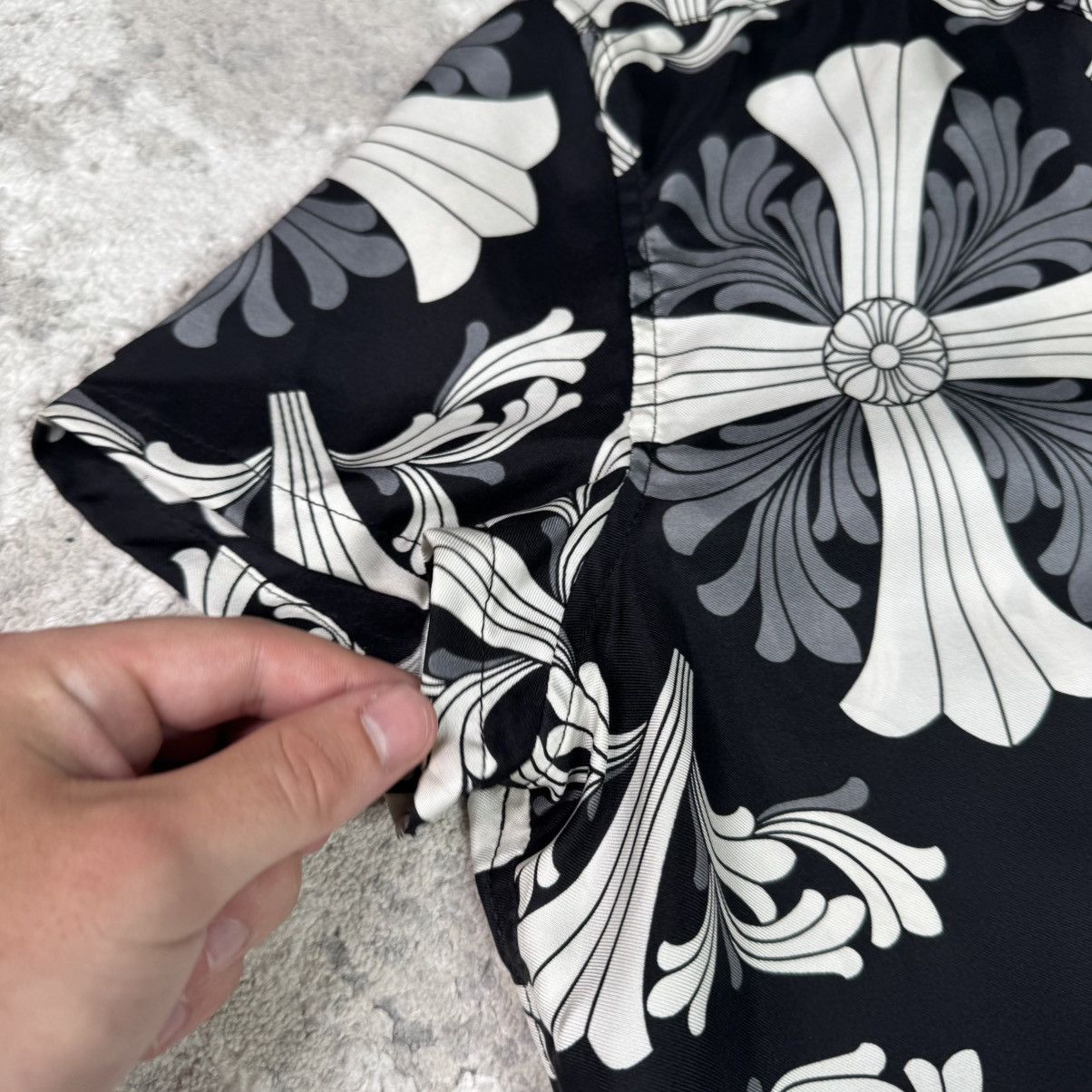 Chrome Hearts Silk plus cross button up short sleeve shirt Size US M / EU 48-50 / 2 - 6 Thumbnail