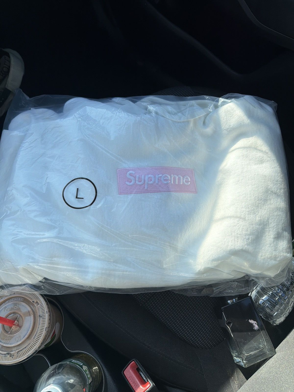 Supreme White and Pink Supreme Box Logo fw/25 Size US L / EU 52-54 / 3 - 1 Thumbnail
