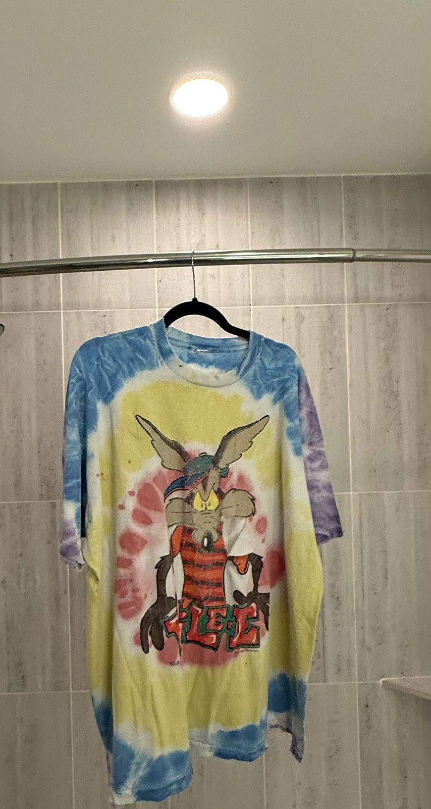 Hanes Rare Vtg Thrashed 95’ Looney Tunes Tie-Dye Wile E. Coyote Ts Size US XL / EU 56 / 4 - 1 Thumbnail