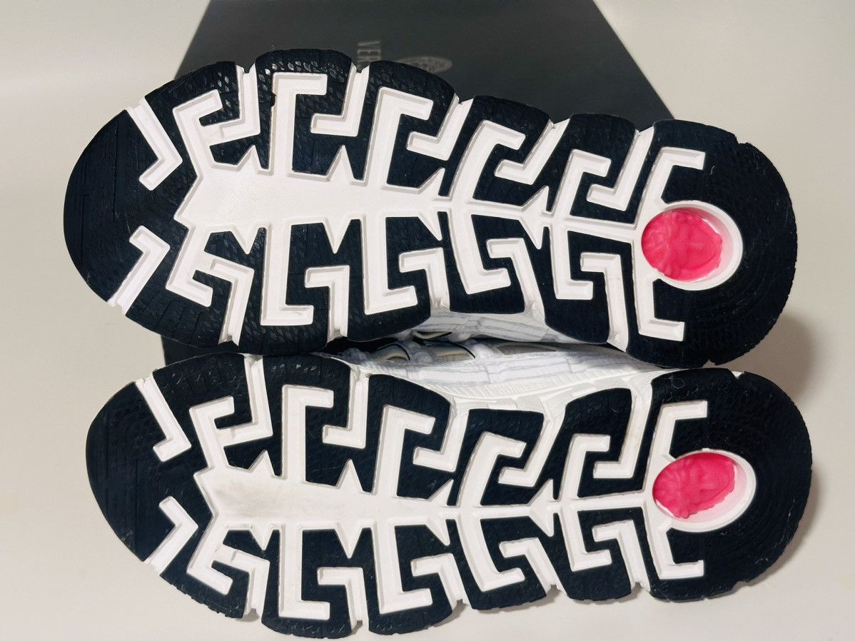 Versace Versace trigeca size 9 men Size US 9 / EU 42 - 6 Thumbnail