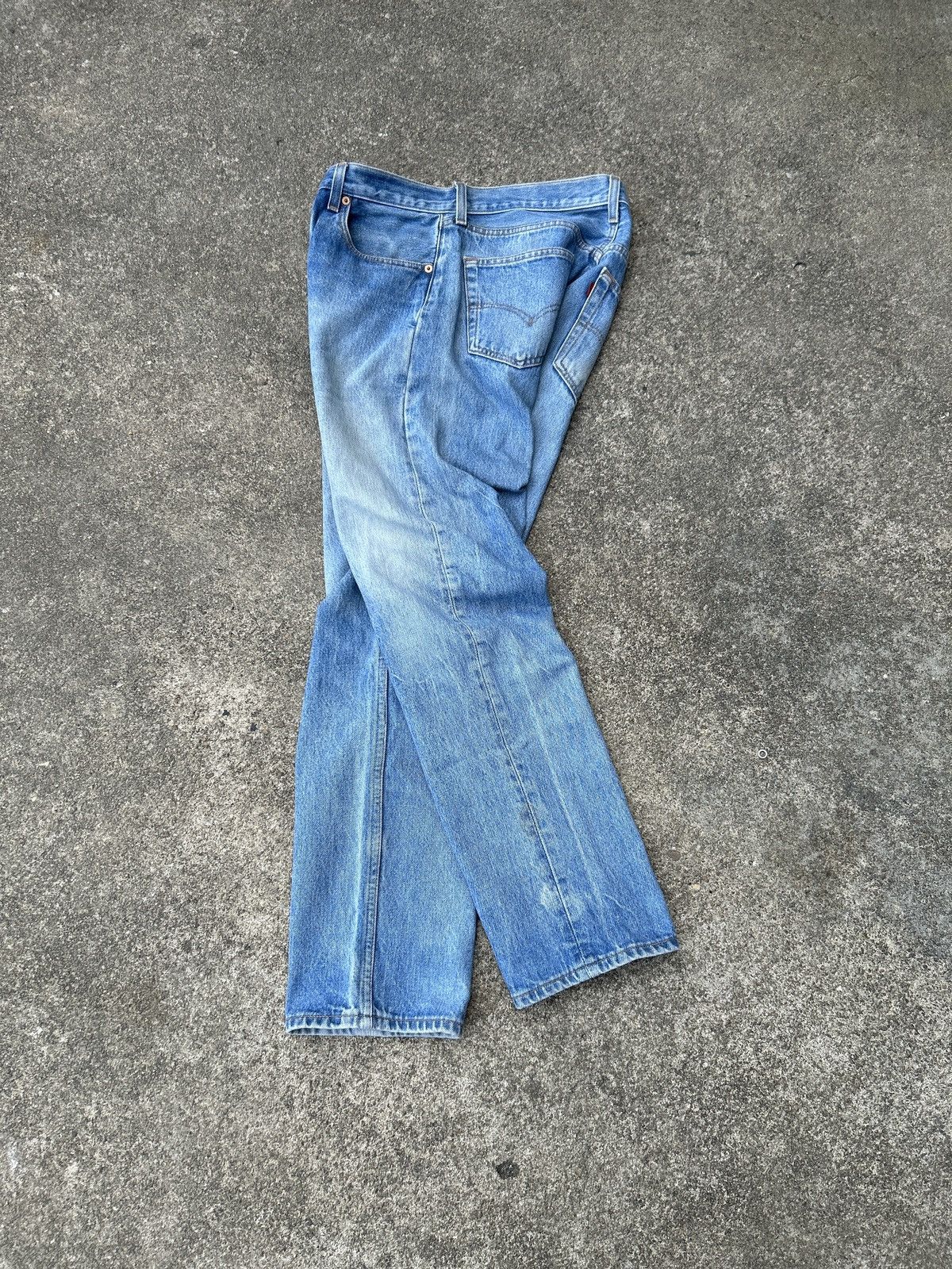 Levi's × Vintage Vintage Levi’s 501 red tap made in USA Size US 33 - 3 Thumbnail