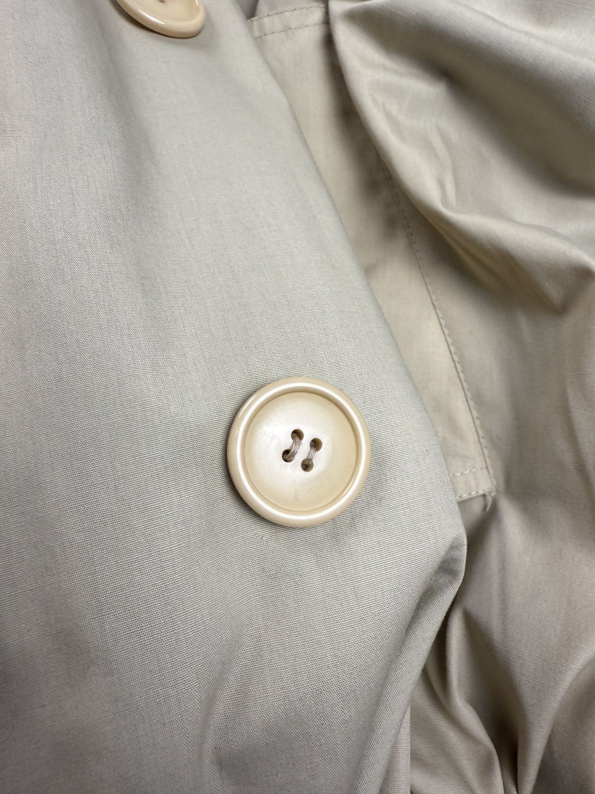 Yves Saint Laurent Yves saint lauren trench coat beige luxury vintage size XL Size US XL / EU 56 / 4 - 11 Thumbnail