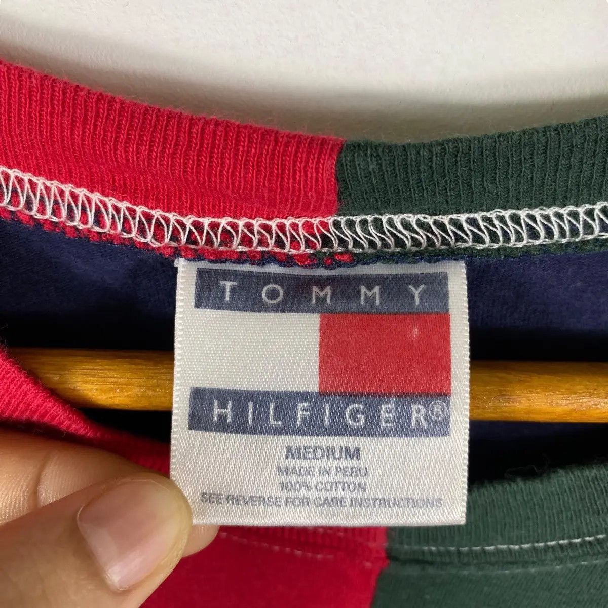 Tommy Hilfiger Vintage 90's TOMMY HILFIGER Fleet-Off Deck Multicolour Tee Size US M / EU 48-50 / 2 - 5 Thumbnail