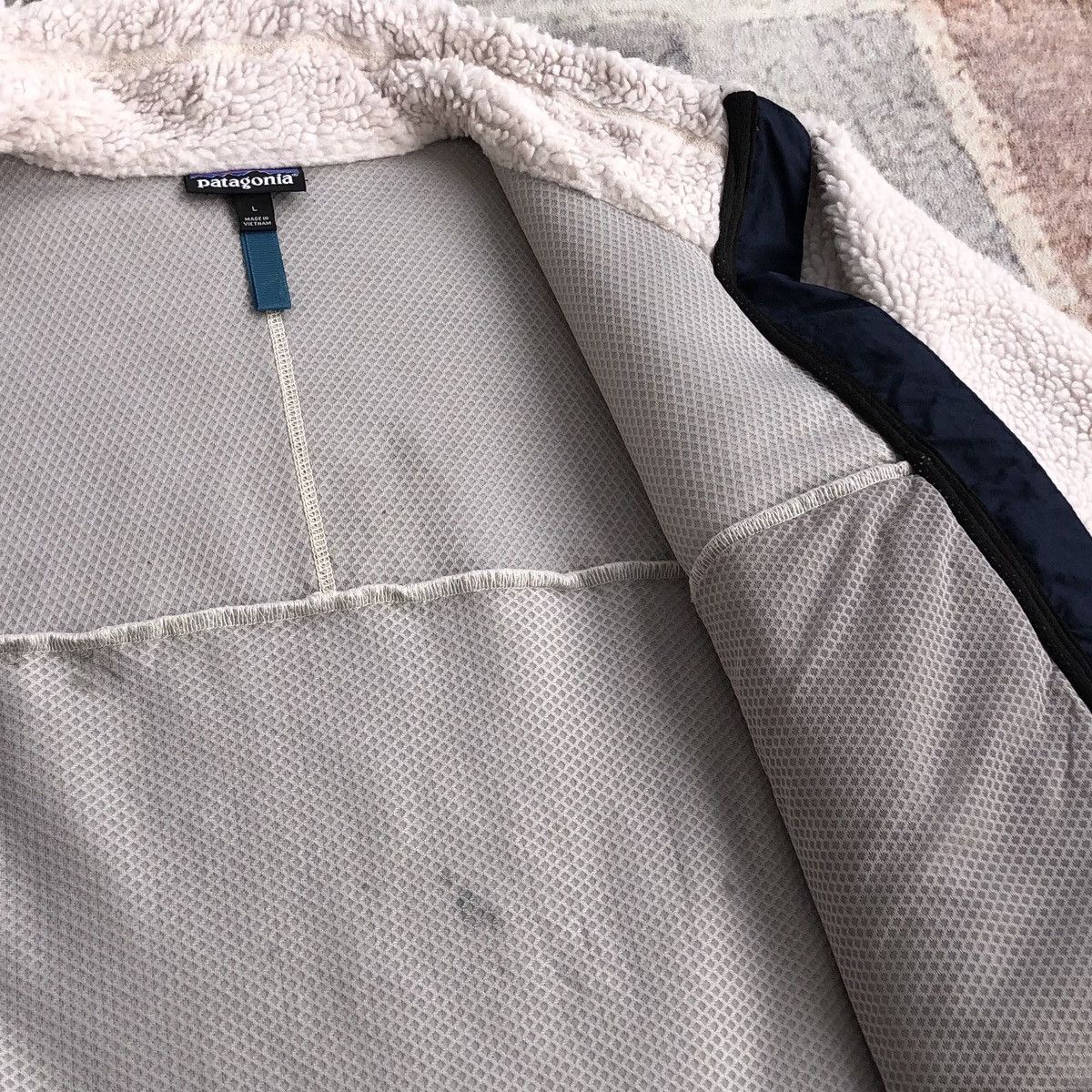 Patagonia Patagonia Mens Classic Retro-X Fleece Jacket in White Size US L / EU 52-54 / 3 - 10 Thumbnail