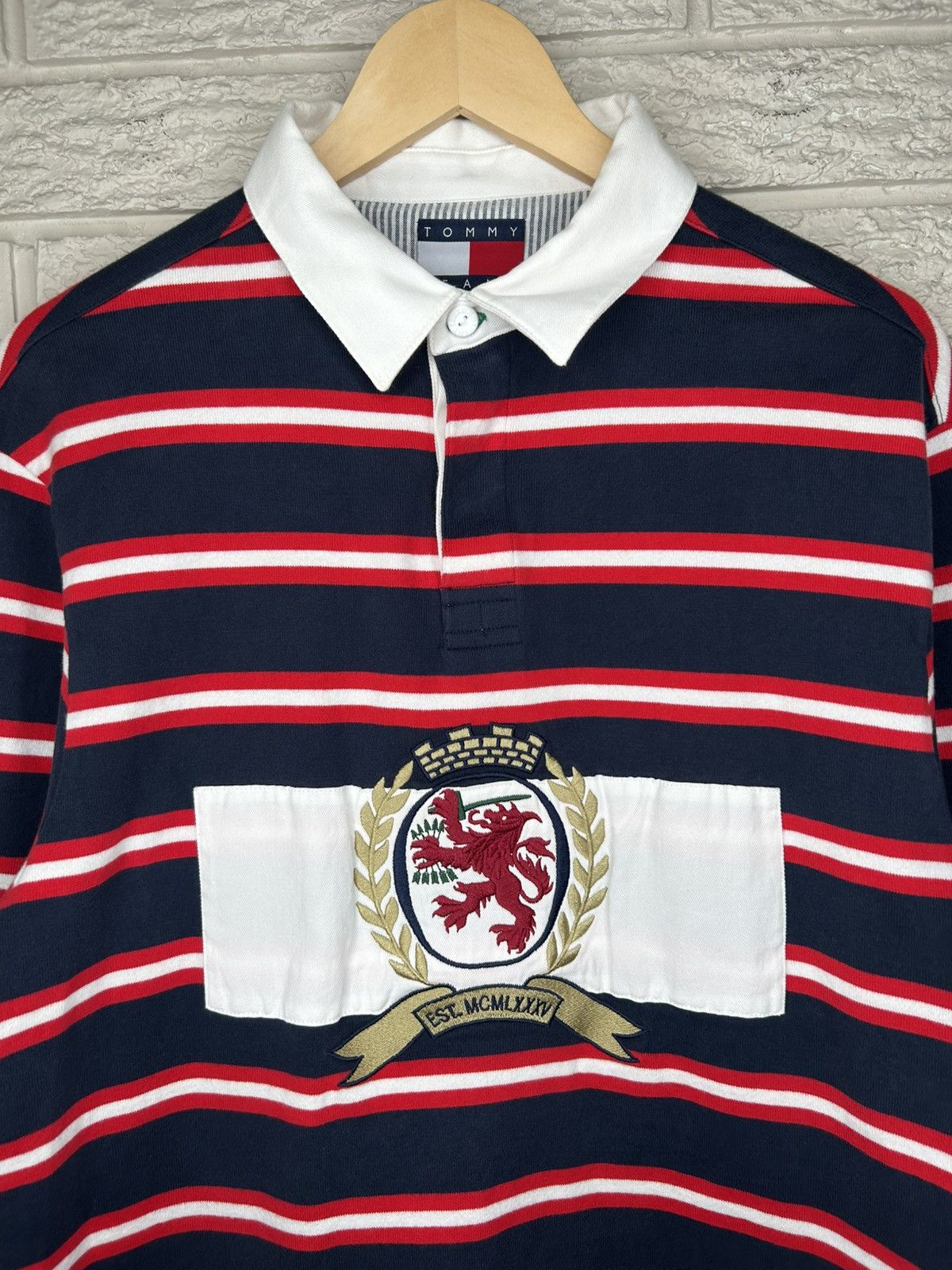 Tommy Hilfiger Tommy Jeans Crest Striped Rugby Top Size US M / EU 48-50 / 2 - 2 Thumbnail