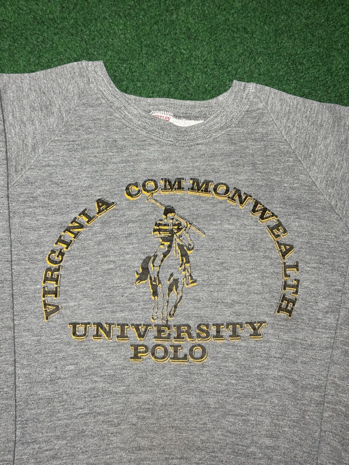 Russell Athletic Virginia Commonwealth University Polo Large 22x25 Crewneck Size US L / EU 52-54 / 3 - 2 Thumbnail