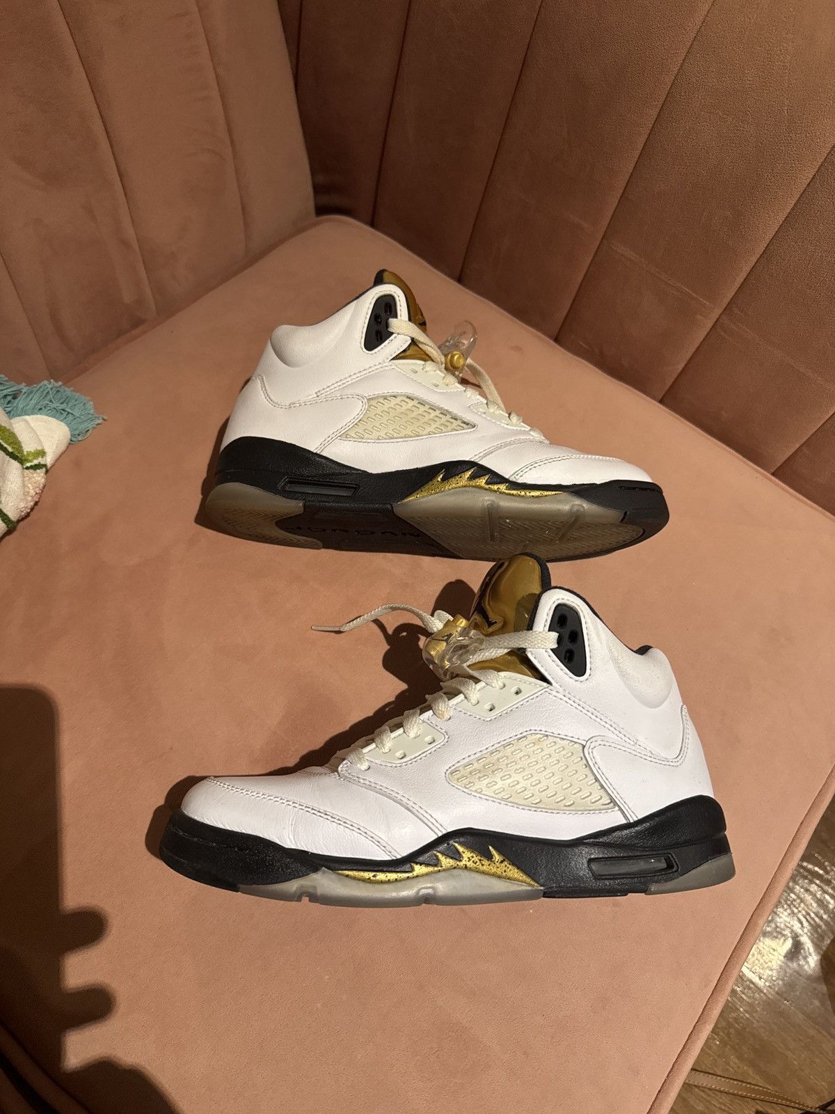 Jordan Brand Air Jordan 5 Retro BG- Gold Coin Size US 6.5 / EU 39-40 - 1 Thumbnail