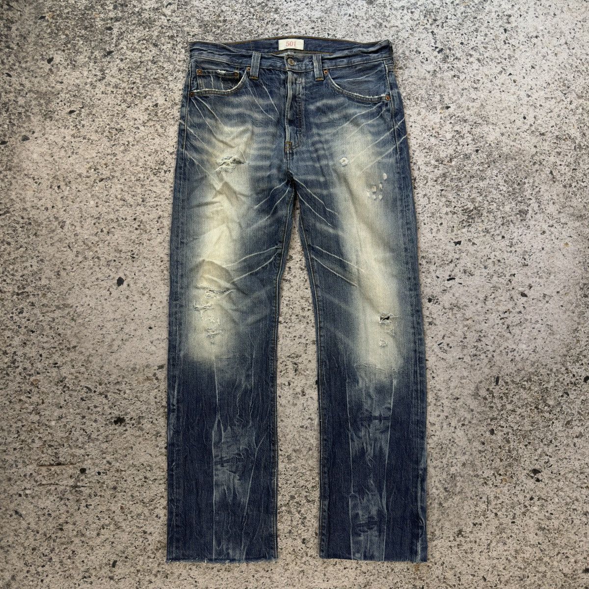 Vintage Levi's 501 Thrashed Sun Faded Distressed Jeans ERD Grunge Size US 34 / EU 50 - 1 Thumbnail