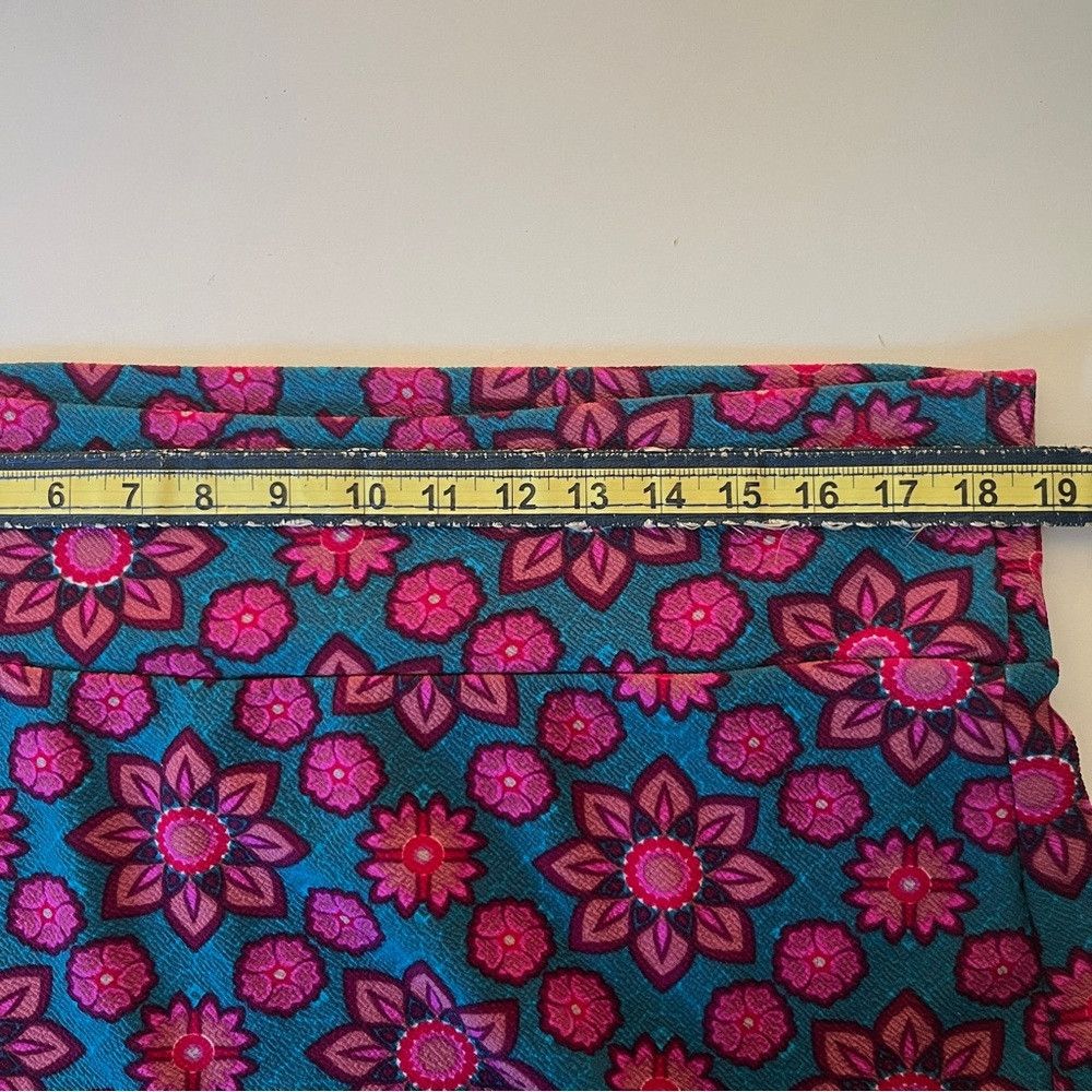Designer LulaRoe Cassie Style Pencil Elastic Stretch Plus Size 2XL Size 24" / US 00 / IT 34 - 6 Thumbnail