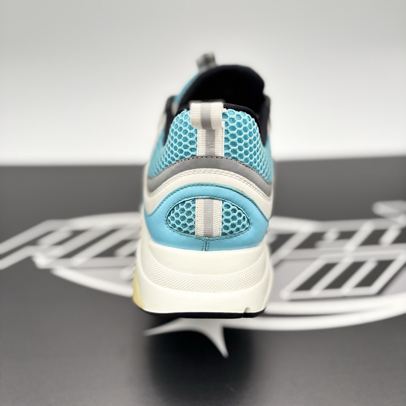 Dior Dior B22 ‘ White Blue ’ | GREAT CONDITION! Size US 12 / EU 45 - 13 Thumbnail