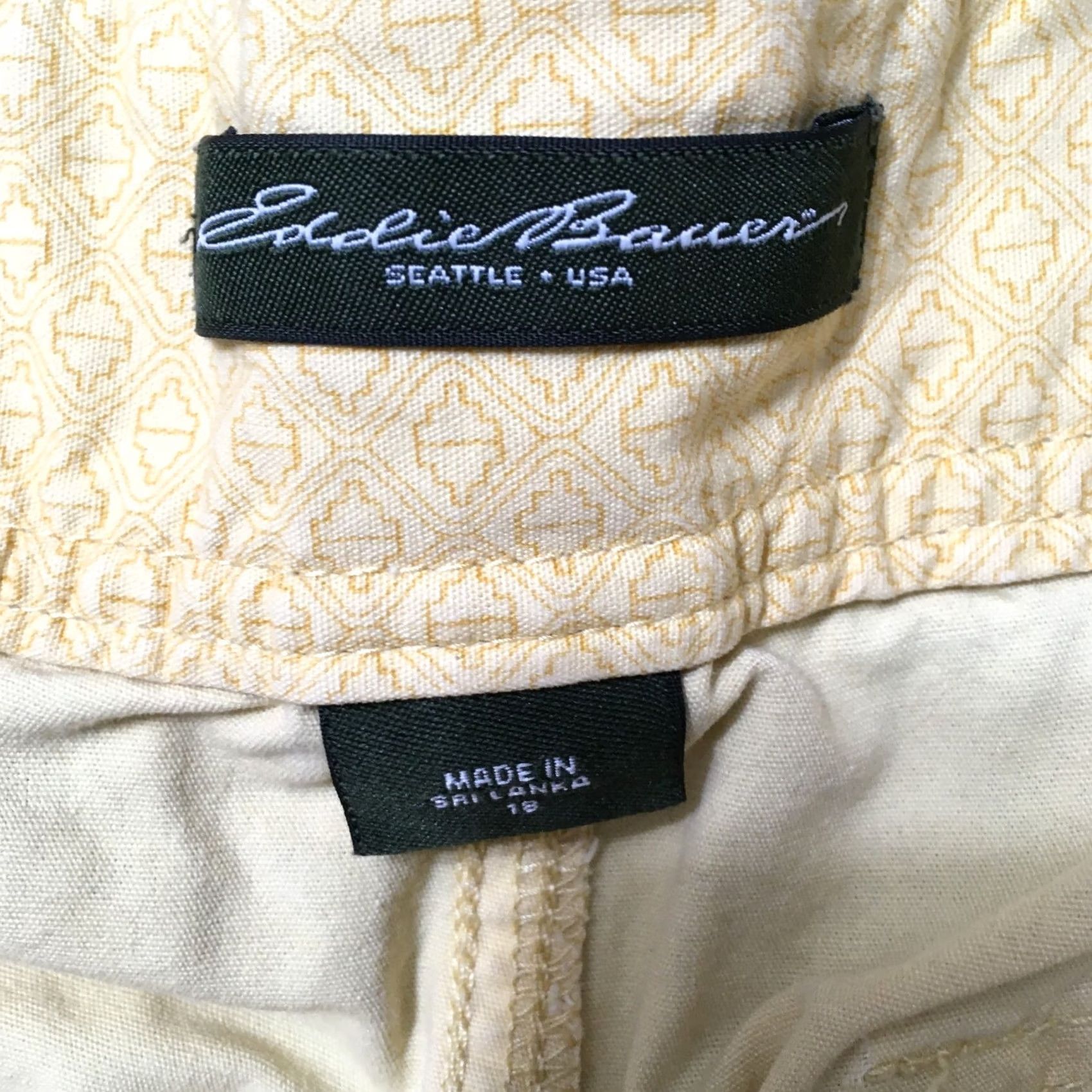 Eddie Bauer Eddie Bauer Shorts Womens 18 Yellow WOMEN SIZE gold geometric Size 40" / US 18 - 4 Thumbnail