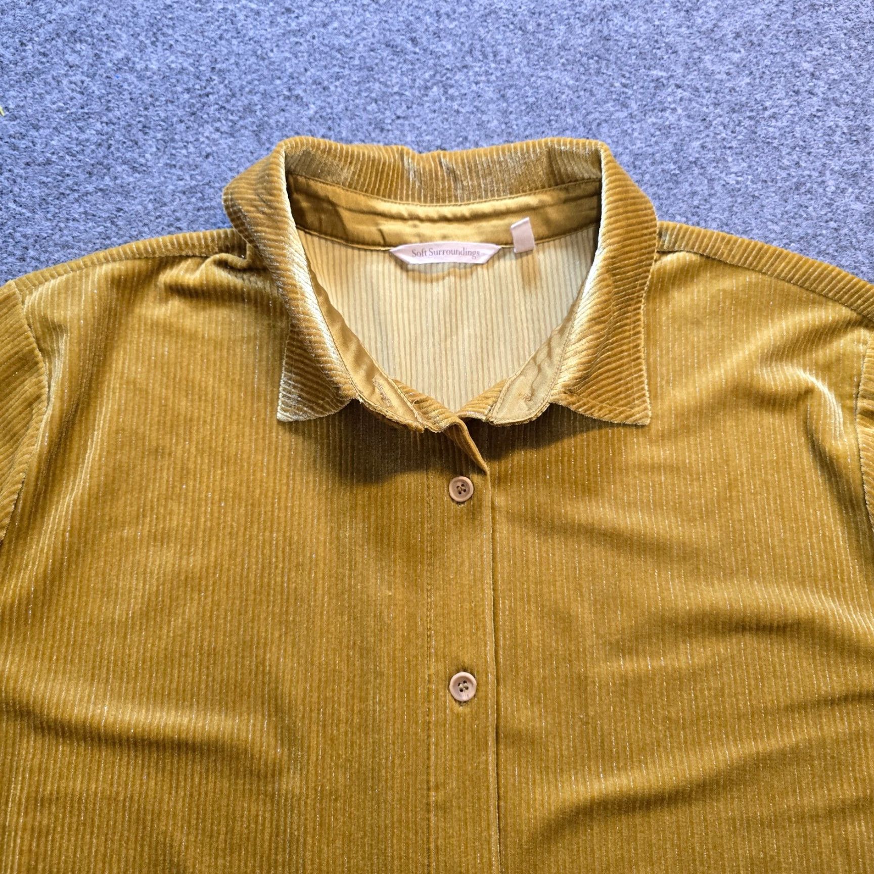 Soft Surroundings Soft Surroundings Blouse Top Womens 3X Green Yellow Velour Shimmer Button Casual Regular Plus Size Womens Mens? Wait. Size XXL / US 16-18 / IT 52-54 - 2 Thumbnail