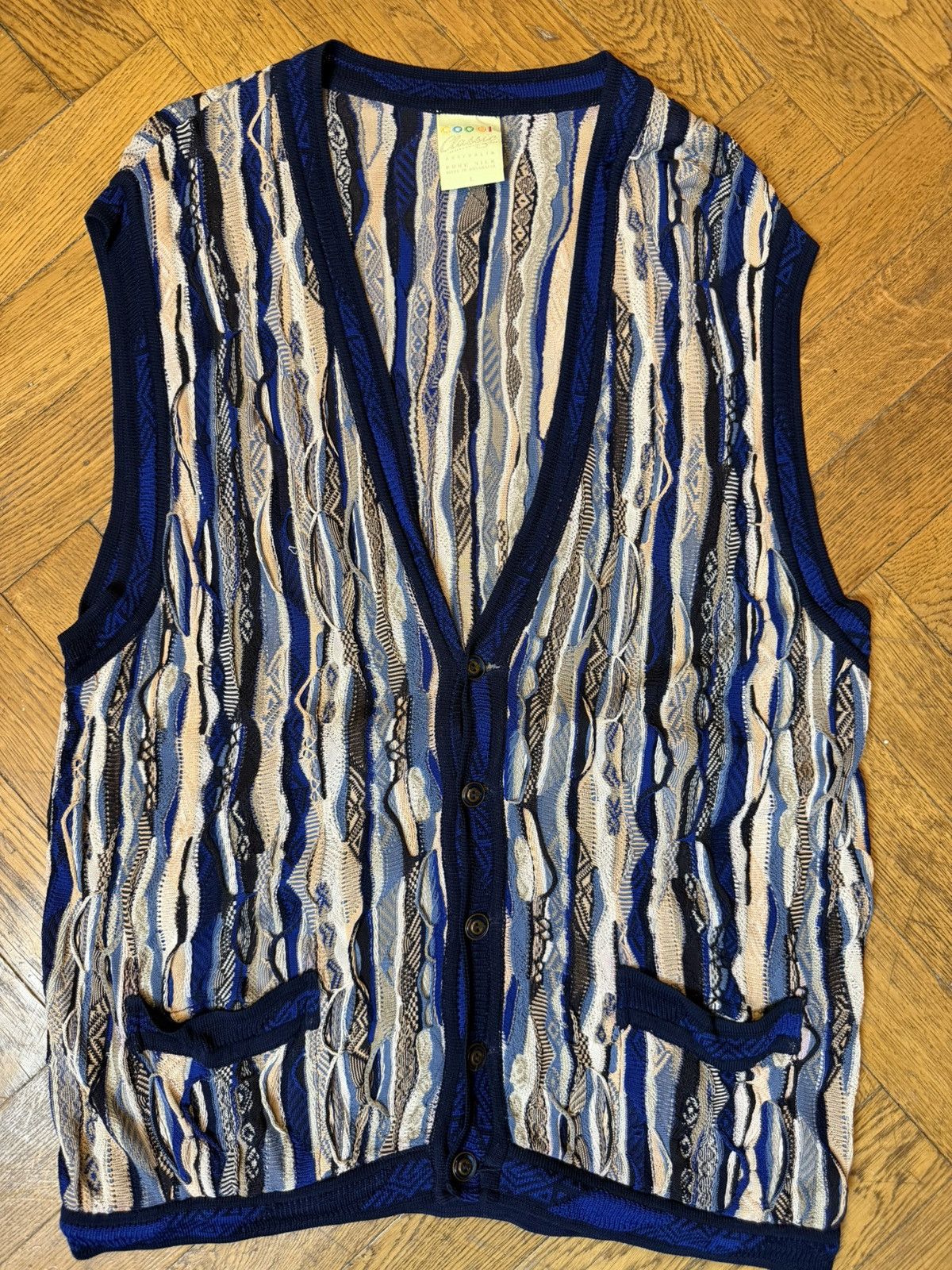 Coogi Vintage Coogi classic silk knitted vest Size US L / EU 52-54 / 3 - 8 Thumbnail