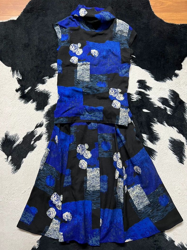 Kenzo KENZO size M Woolen Flower Set: Dolman Sleeve Vest + One Ro Size 25" / US 0 / IT 36 - 2 Thumbnail