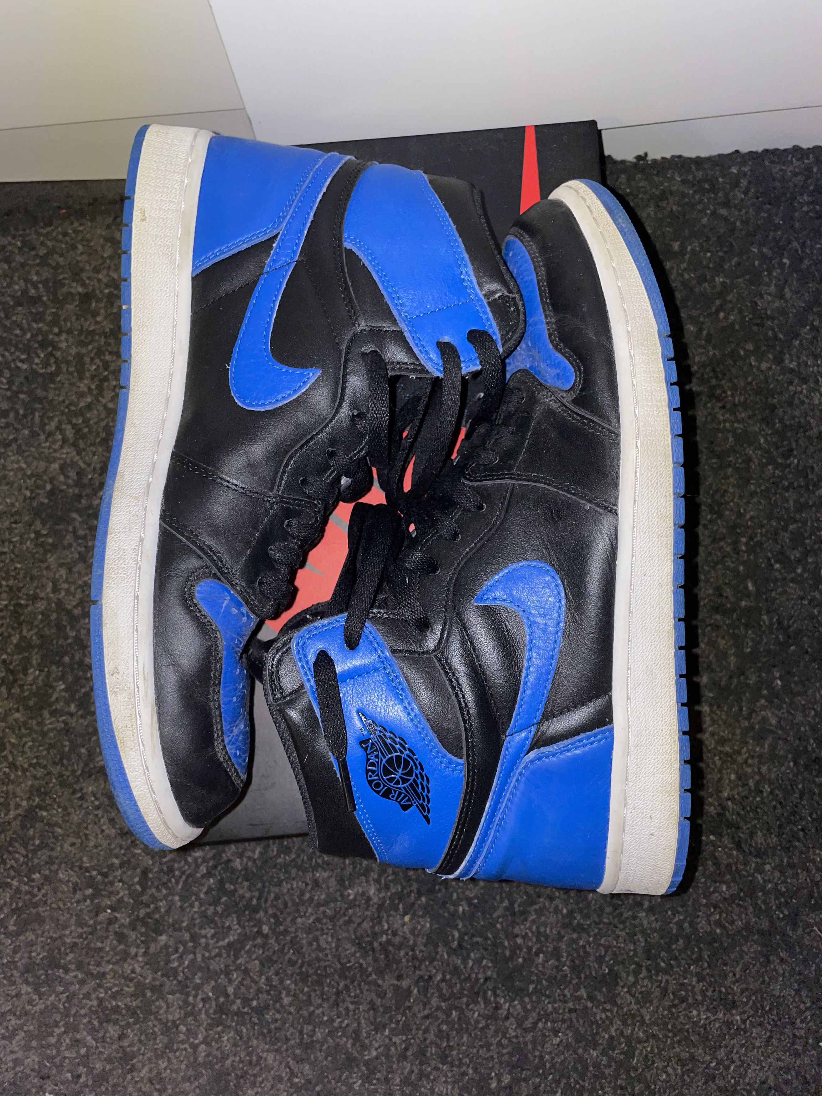 Jordan Brand Air Jordan 1 Retro High OG "2017 Royal" sneakers Size US 12 / EU 45 - 5 Thumbnail