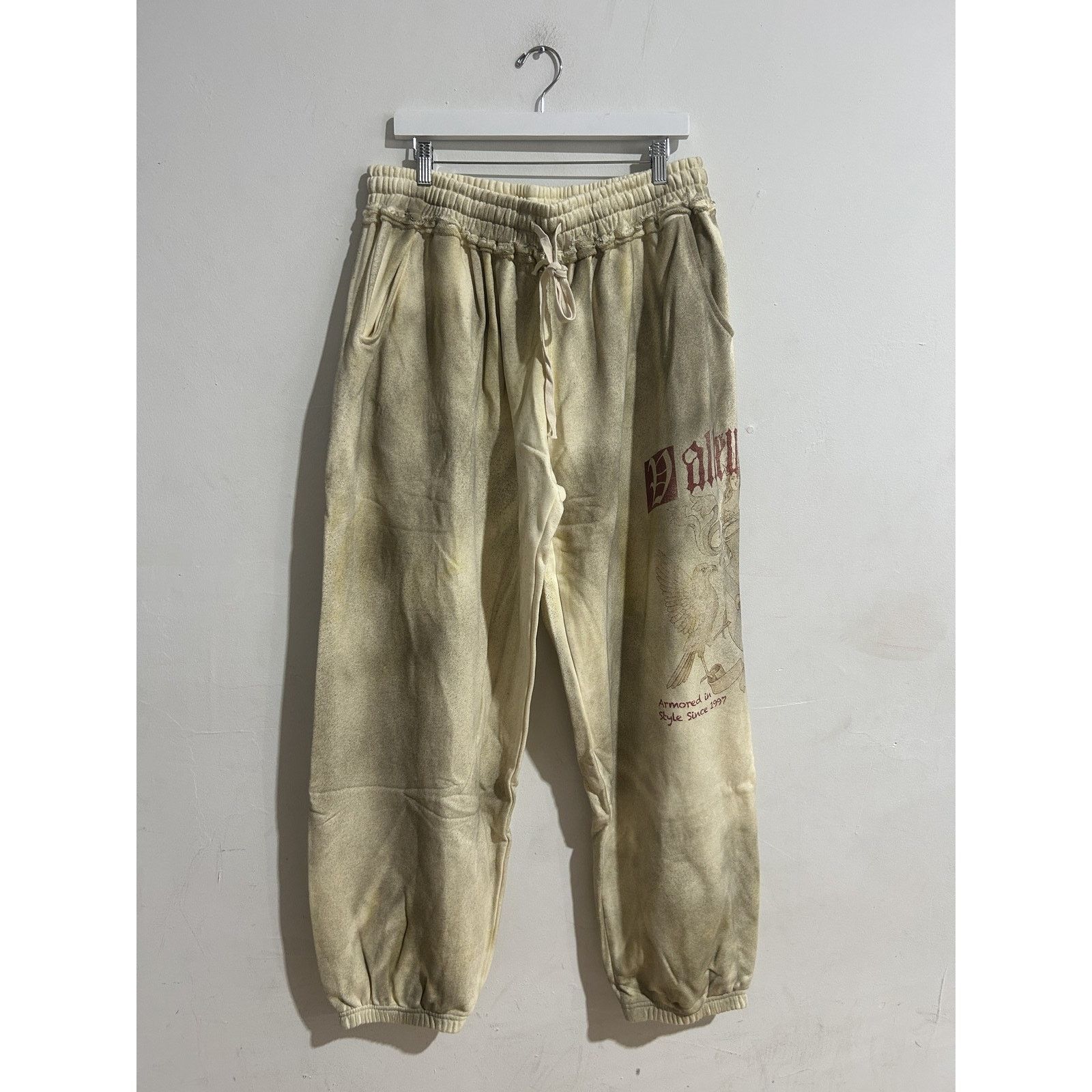 Vale VALE FOREVER GUARDIAN SWEATS SIZE LARGE NEW Size US 34 / EU 50 - 1 Thumbnail