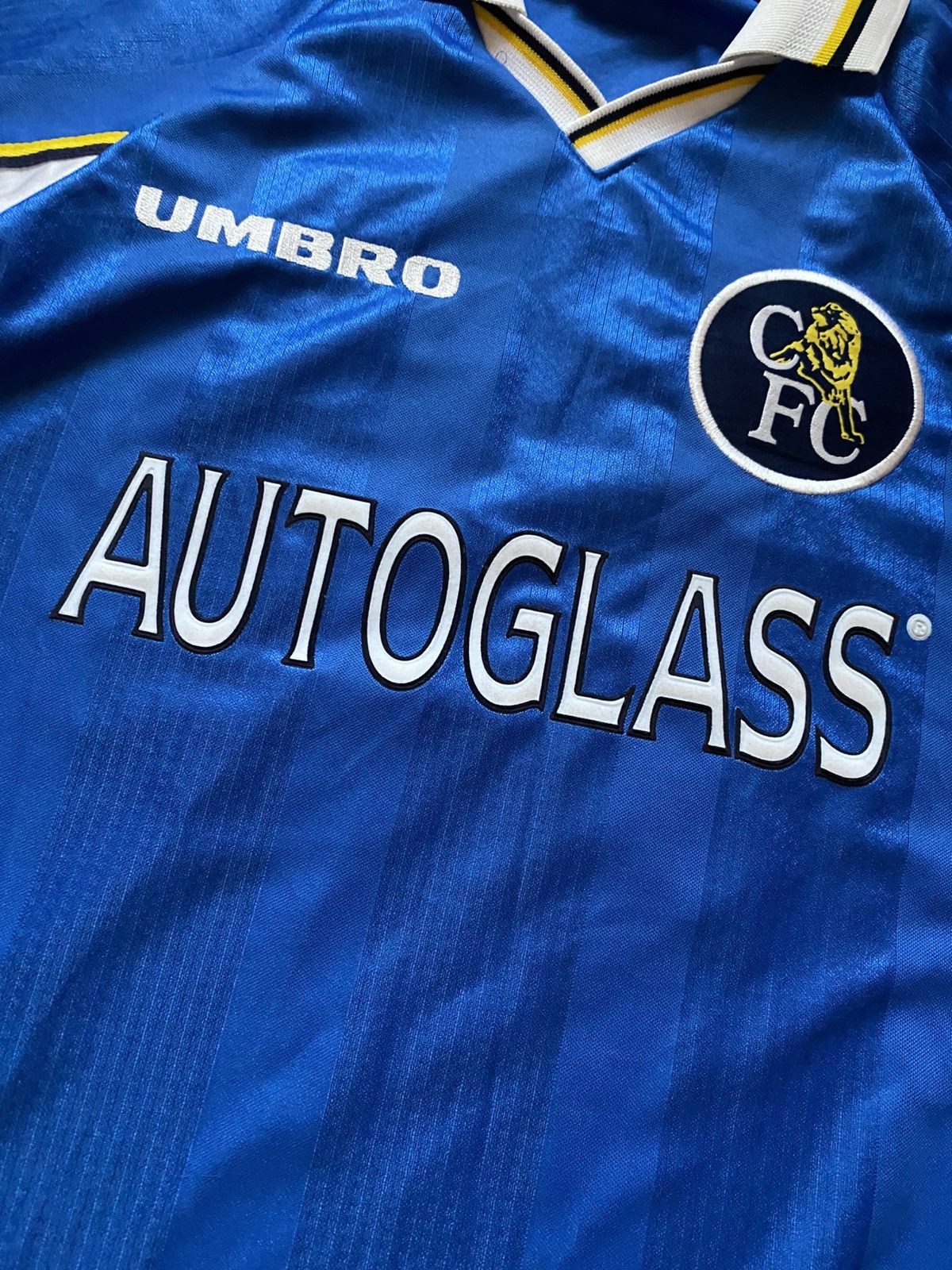 Umbro Rare Vintage Chelsea 1997/99 home #25 Zola longsleeve jersey Size US L / EU 52-54 / 3 - 9 Thumbnail