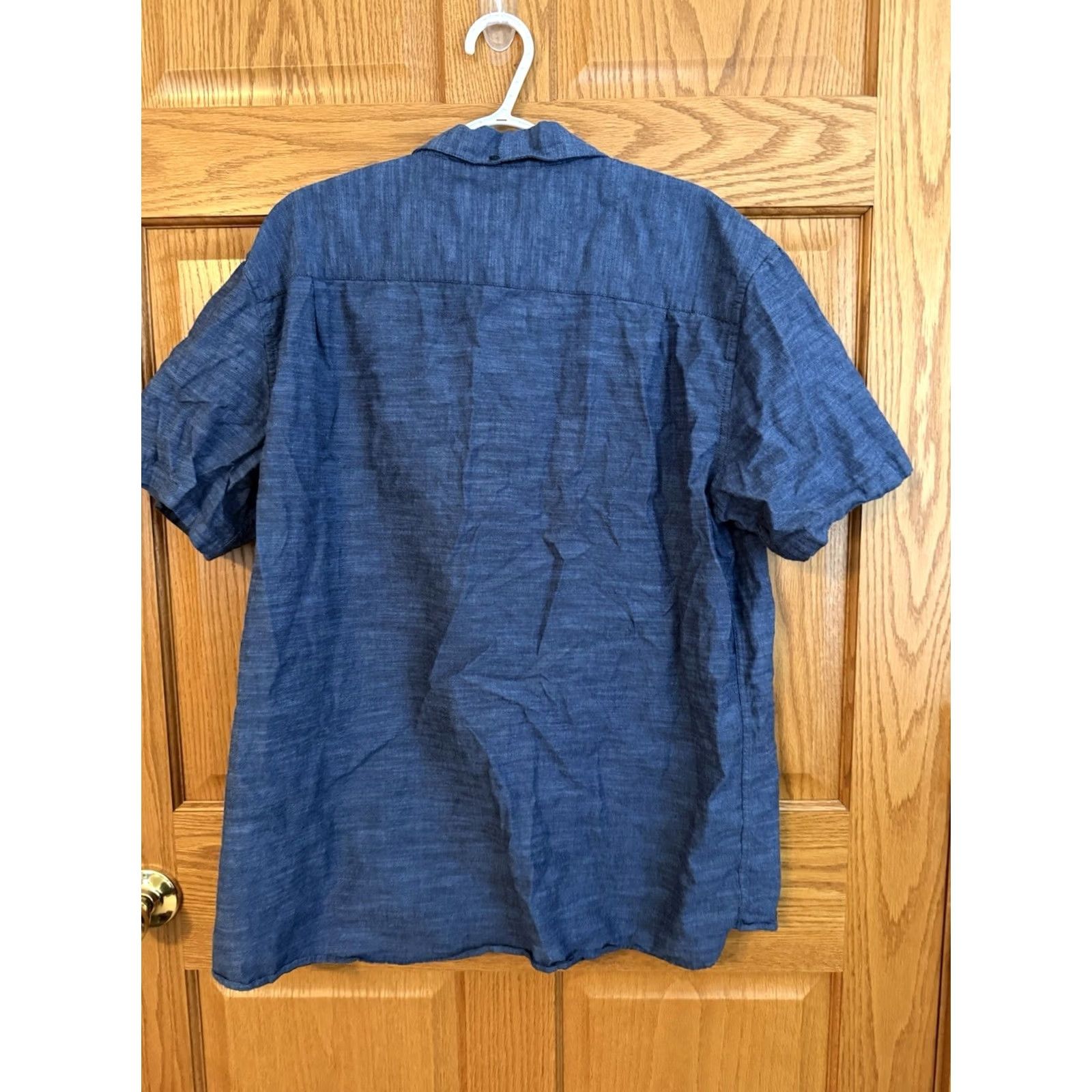 Hurley Hurley Mens XXL Denim Chambray Button Up Shirt Casual Collared Beach Skate Blue Size US XXL / EU 58 / 5 - 2 Thumbnail