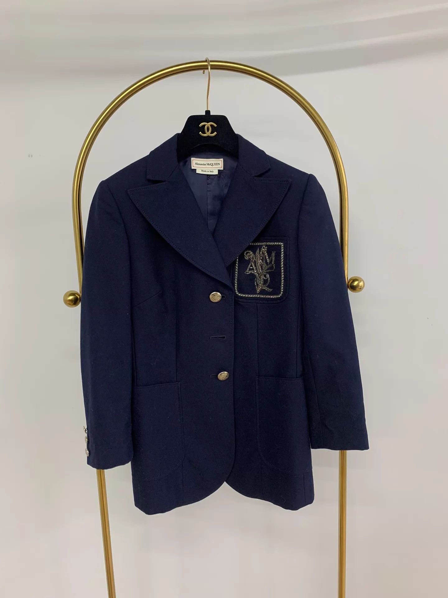 Alexander McQueen Alexander McQueen navy blue embroidered blazer 38 Size XS / US 0-2 / IT 36-38 - 1 Thumbnail