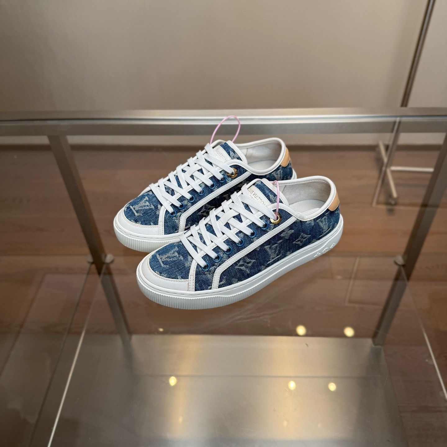 Louis Vuitton Louis Vuitton Lagoon Denim Print Sneakers Size US 5.5 / IT 35.5 - 1 Thumbnail
