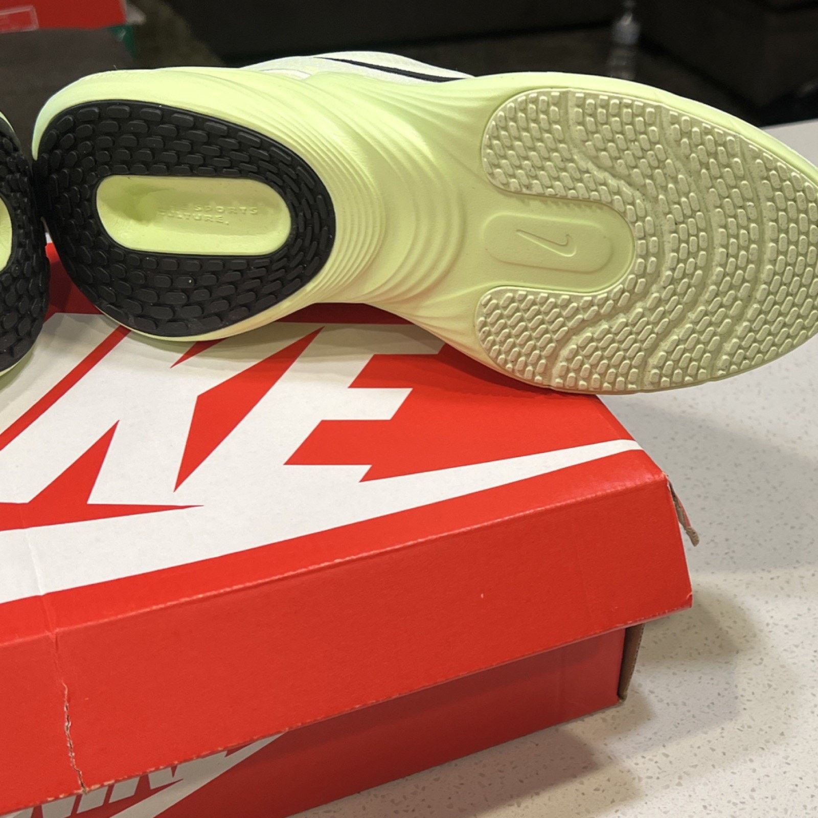 Nike Nike Uplift SC (GS) Black Barely Volt Youth Athletic (SZ 6Y) Size US 8 / IT 38 - 3 Thumbnail