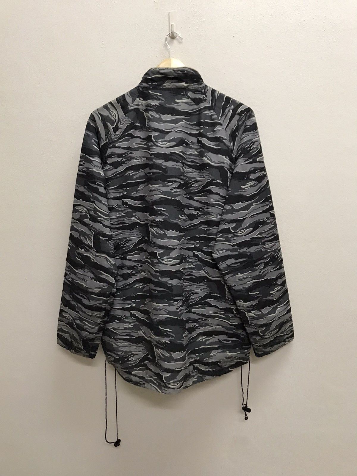 Japanese Brand × Vintage Vintage Cross Fader Riversible Tiger Stripe Camo Jacket Size US L / EU 52-54 / 3 - 18 Thumbnail
