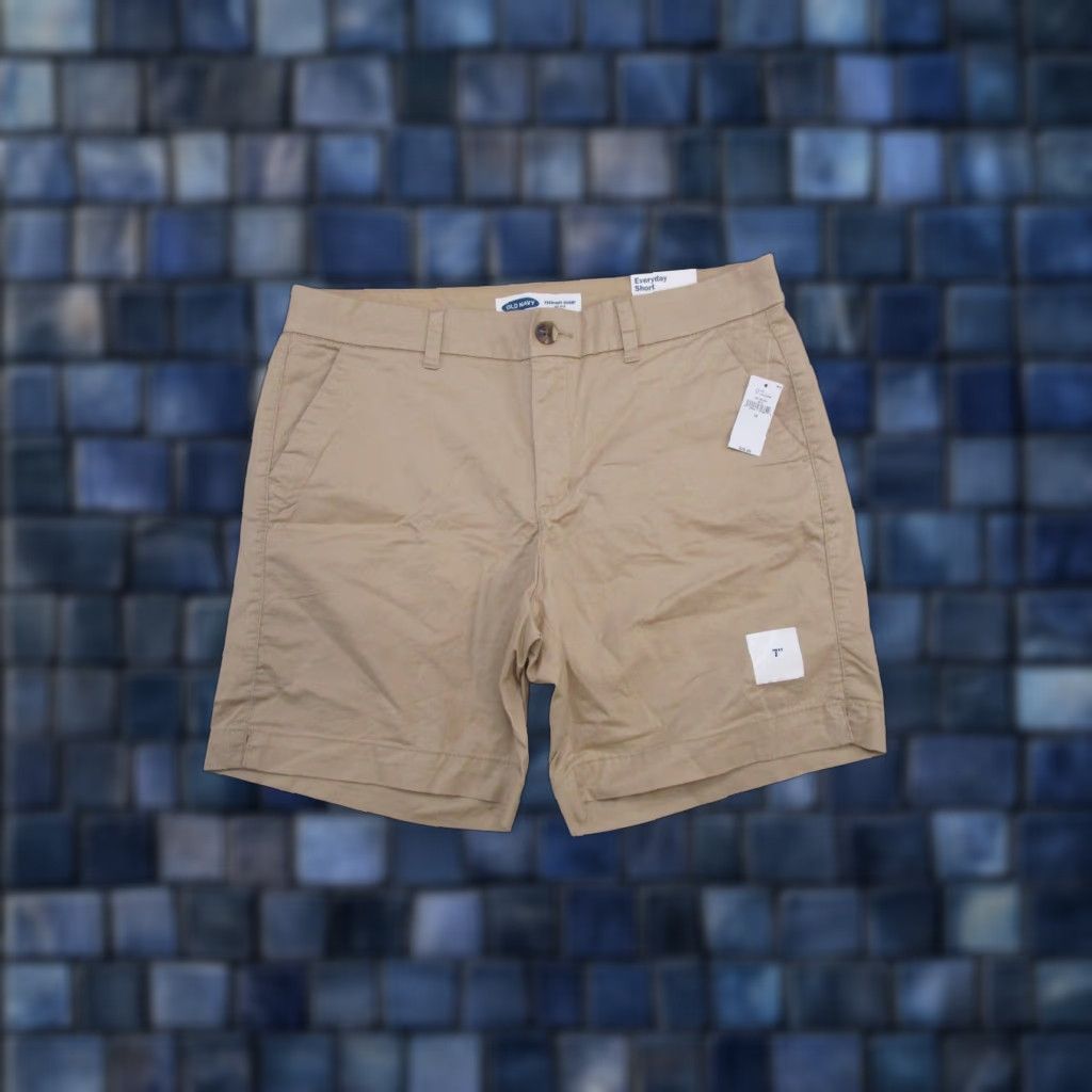 Old Navy Old Navy Beige Chino Shorts Williamsburg? (Oops) Size 32" / US 10 / IT 46 - 1 Thumbnail