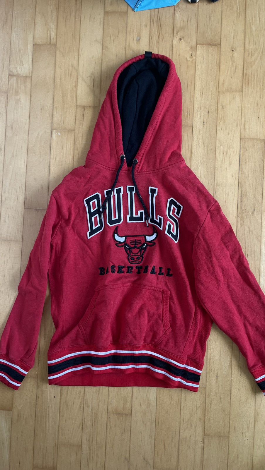 NBA Red Chicago Bulls Hoodie Size US M / EU 48-50 / 2 - 1 Preview