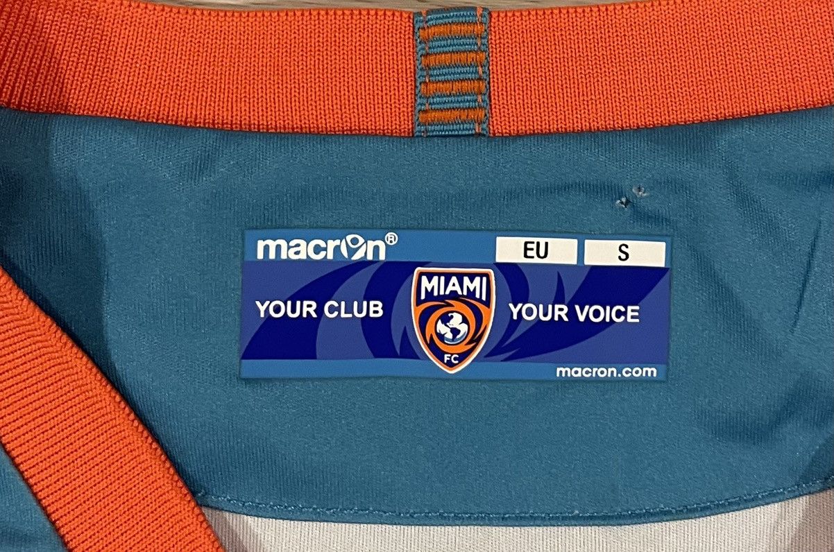 Macron Macron 2018/19 Miami FC Authentic Soccer Jersey Men’s Small Size US S / EU 44-46 / 1 - 3 Thumbnail